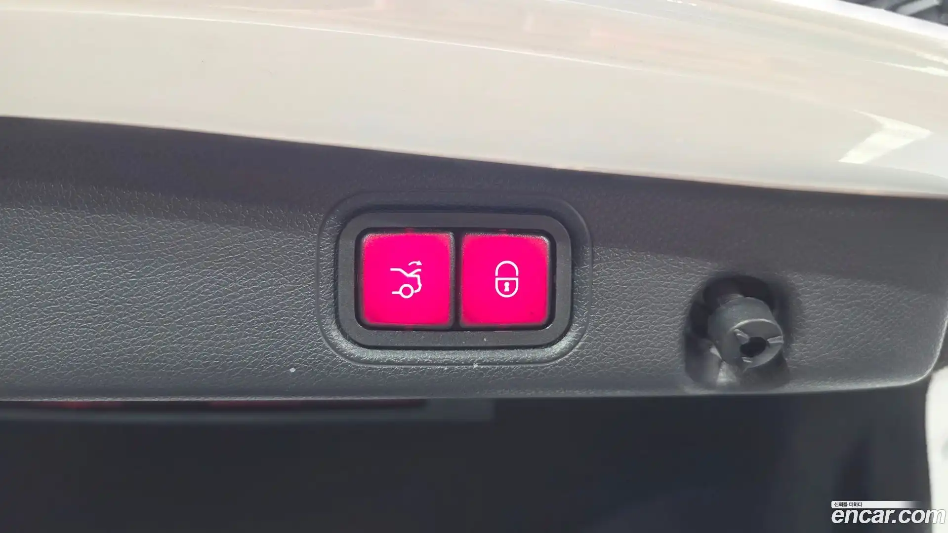 E-Class Mercedes-Benz 2019.3-OPTION-020