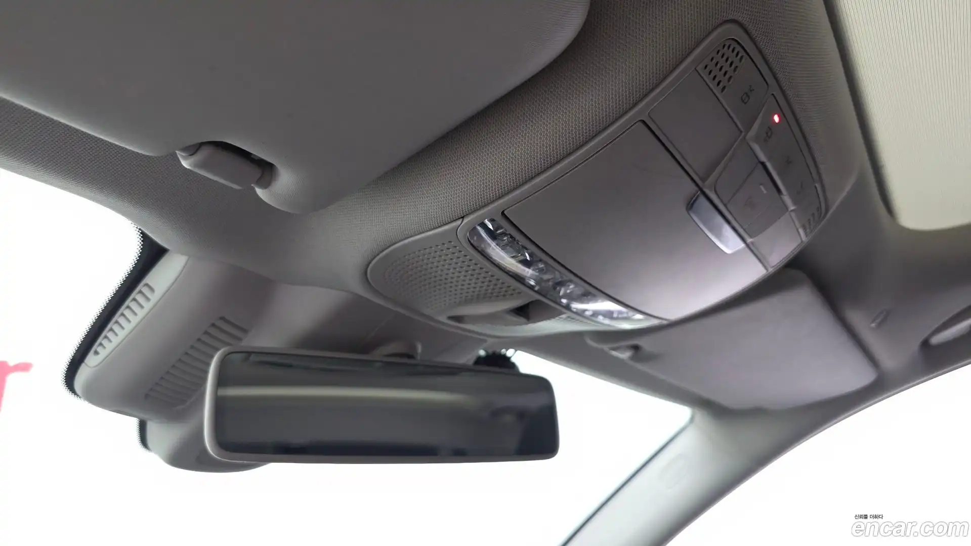 E-Class Mercedes-Benz 2019.3-OPTION-023