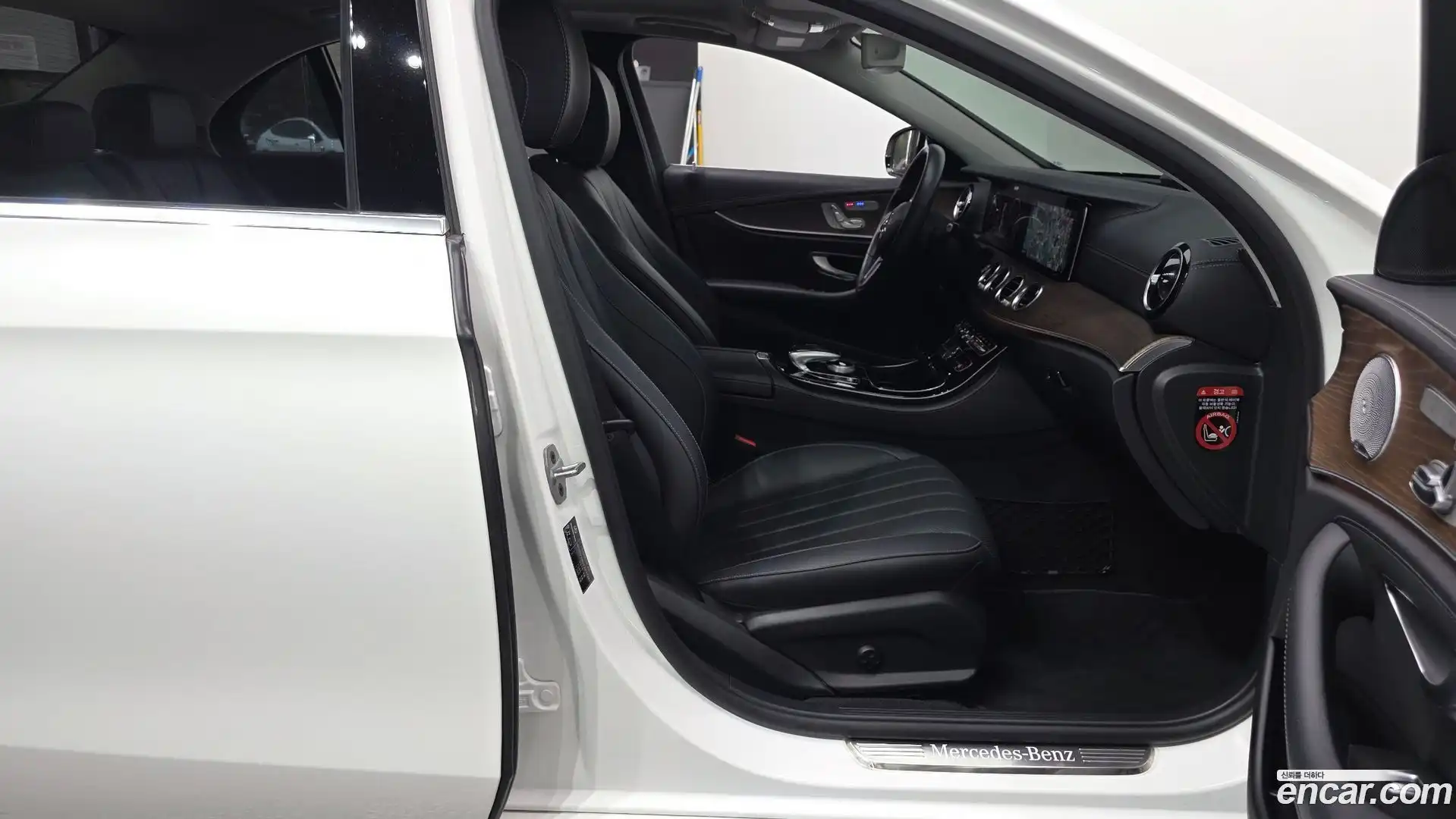 E-Class Mercedes-Benz 2019.3-INNER-036