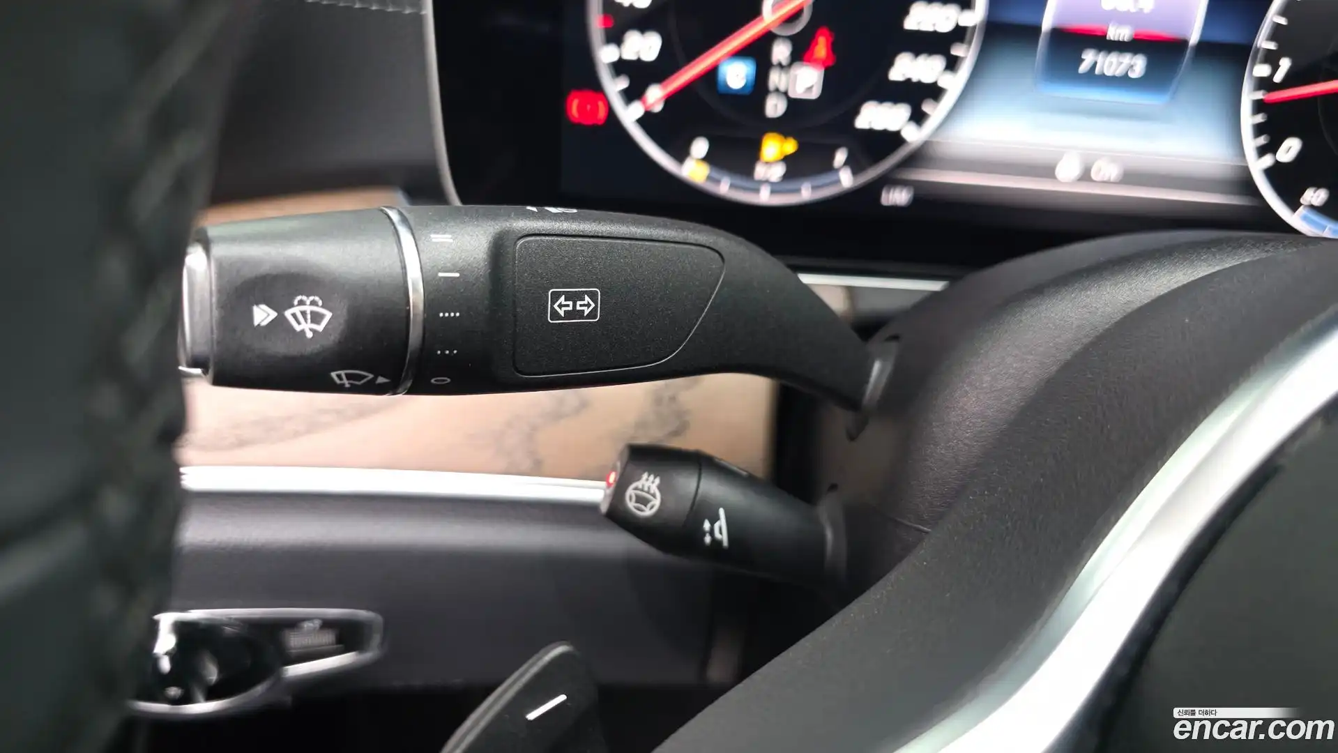 E-Class Mercedes-Benz 2019.3-OPTION-041