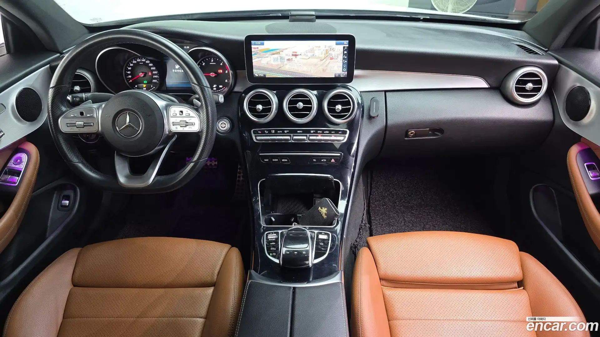 C-Class Mercedes-Benz 2019.8-INNER-007
