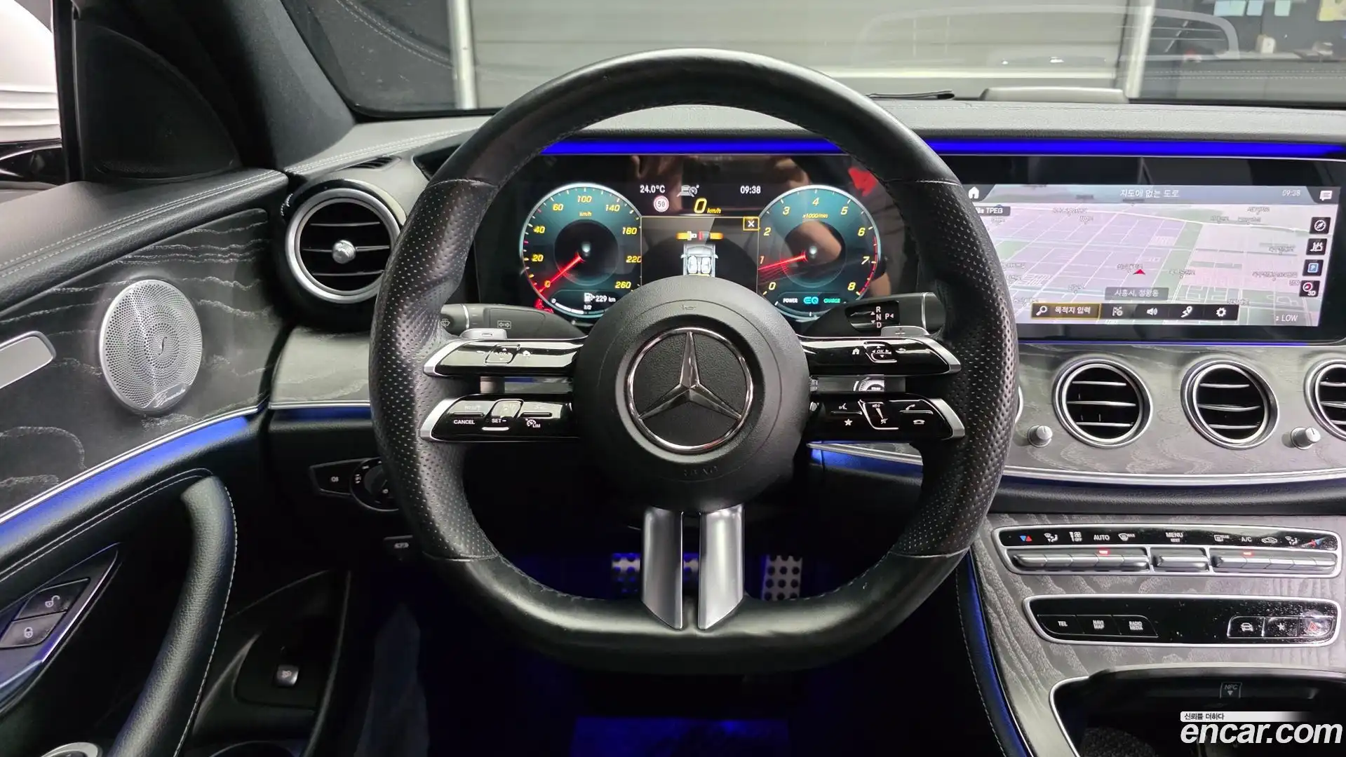 E-Class Mercedes-Benz 2020.10-OPTION-016