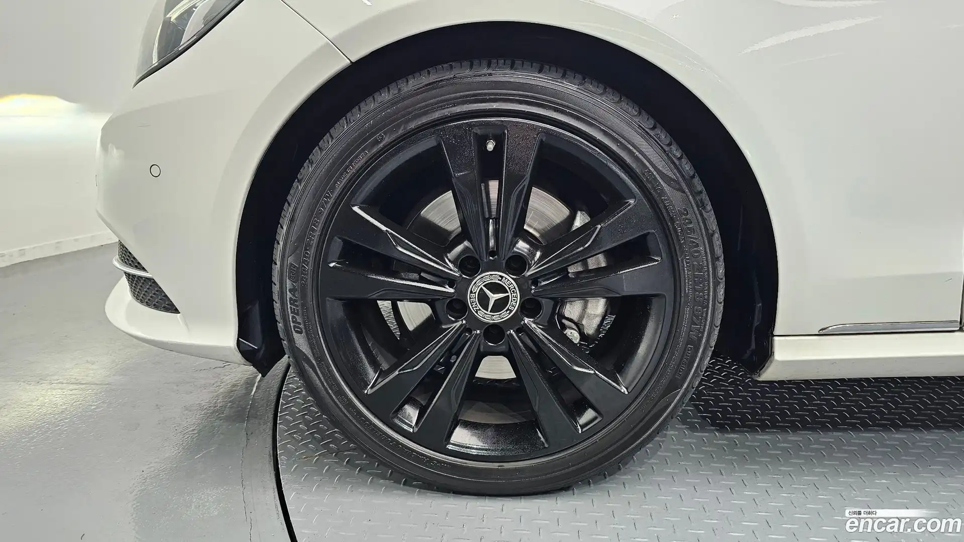 E-Class Mercedes-Benz 2015.2-OUTER-005