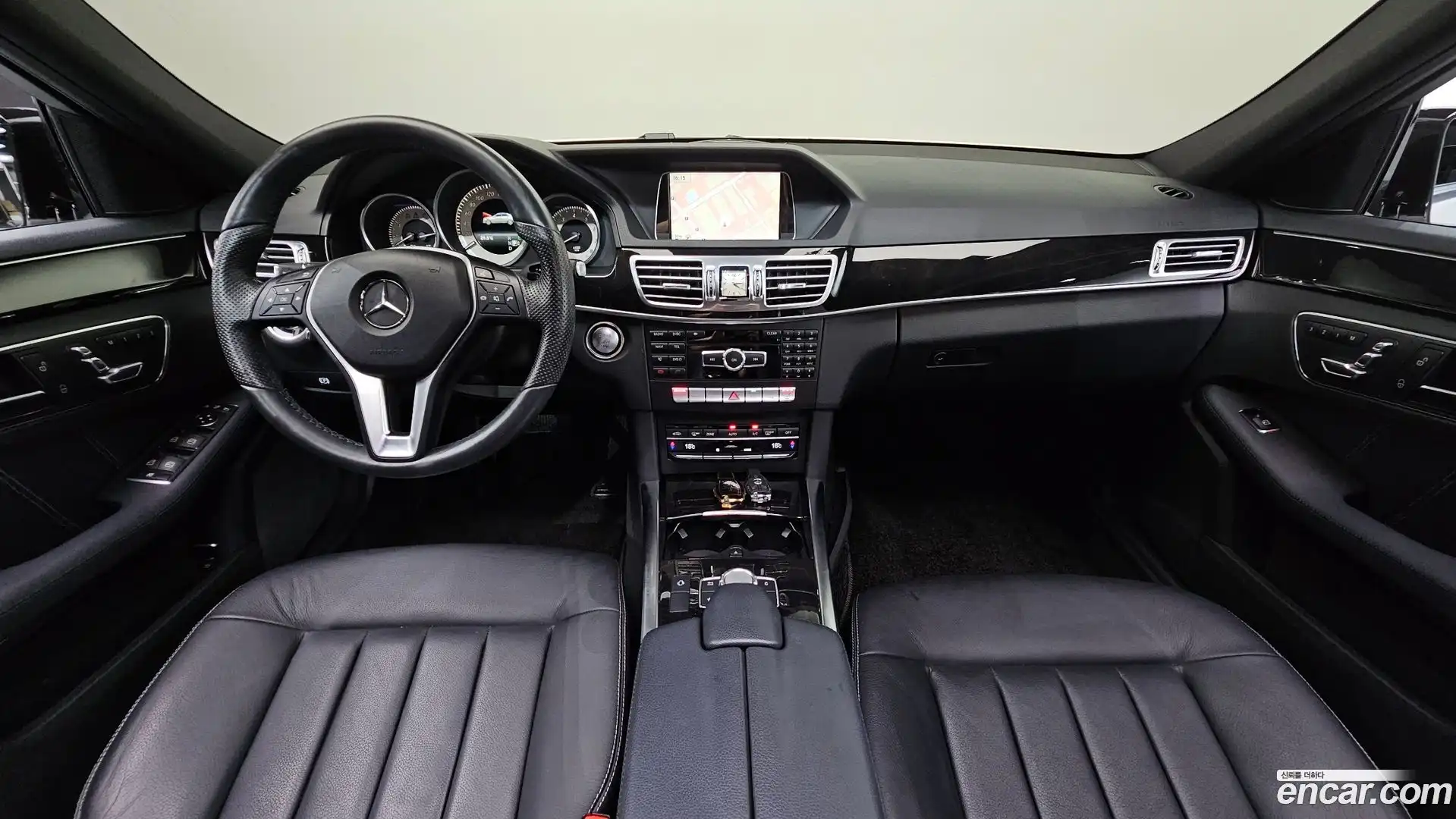 E-Class Mercedes-Benz 2015.2-INNER-007