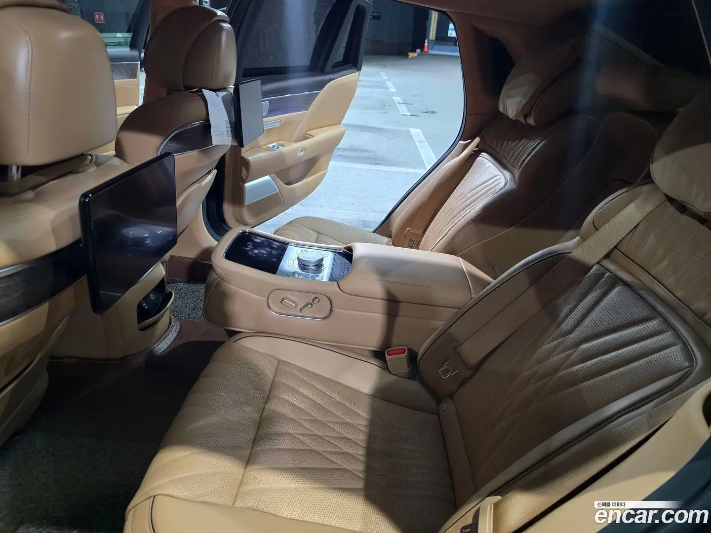 G90 Genesis 2022.8-INNER-010