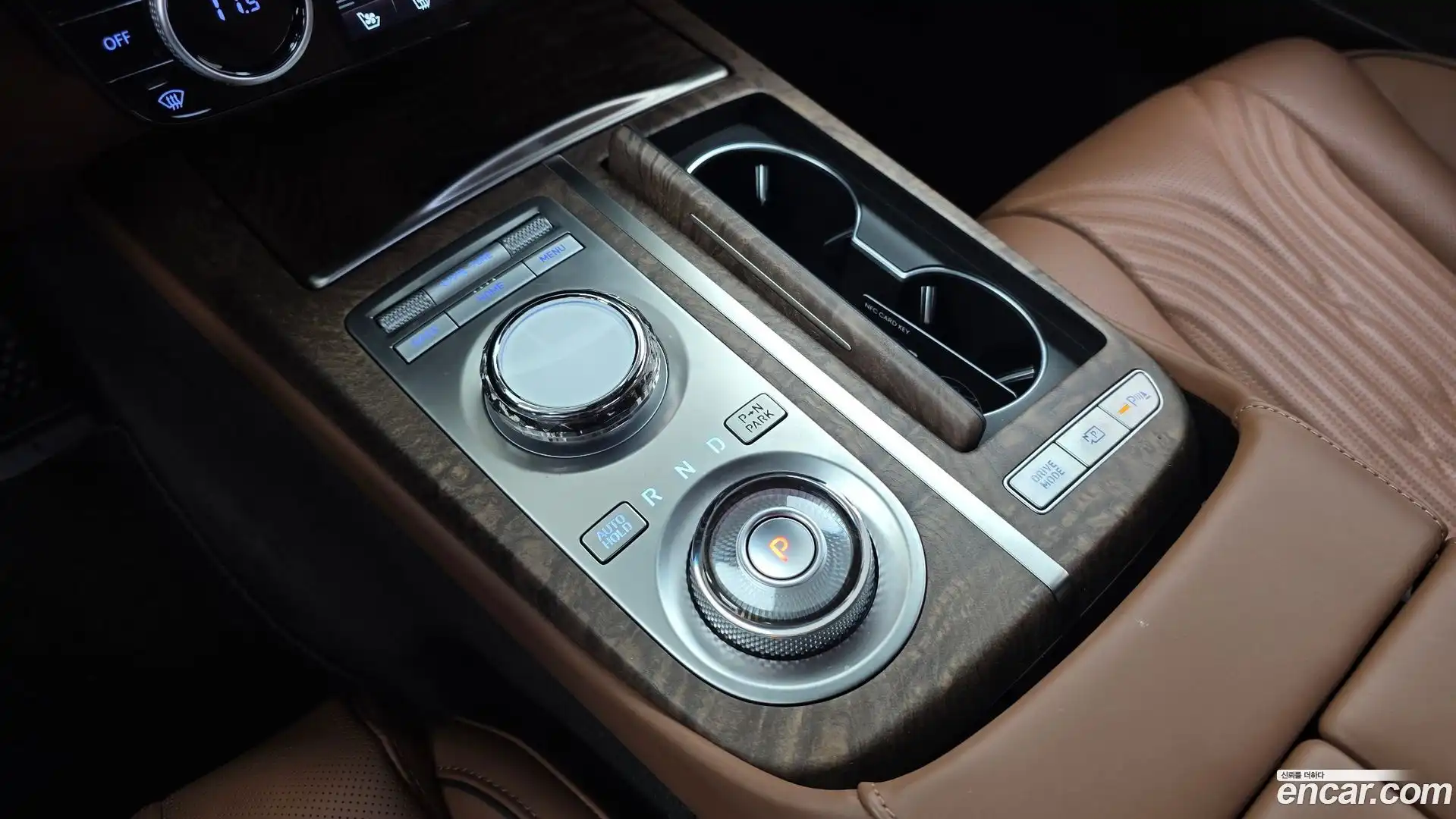 G80 Genesis 2023.2-INNER-009