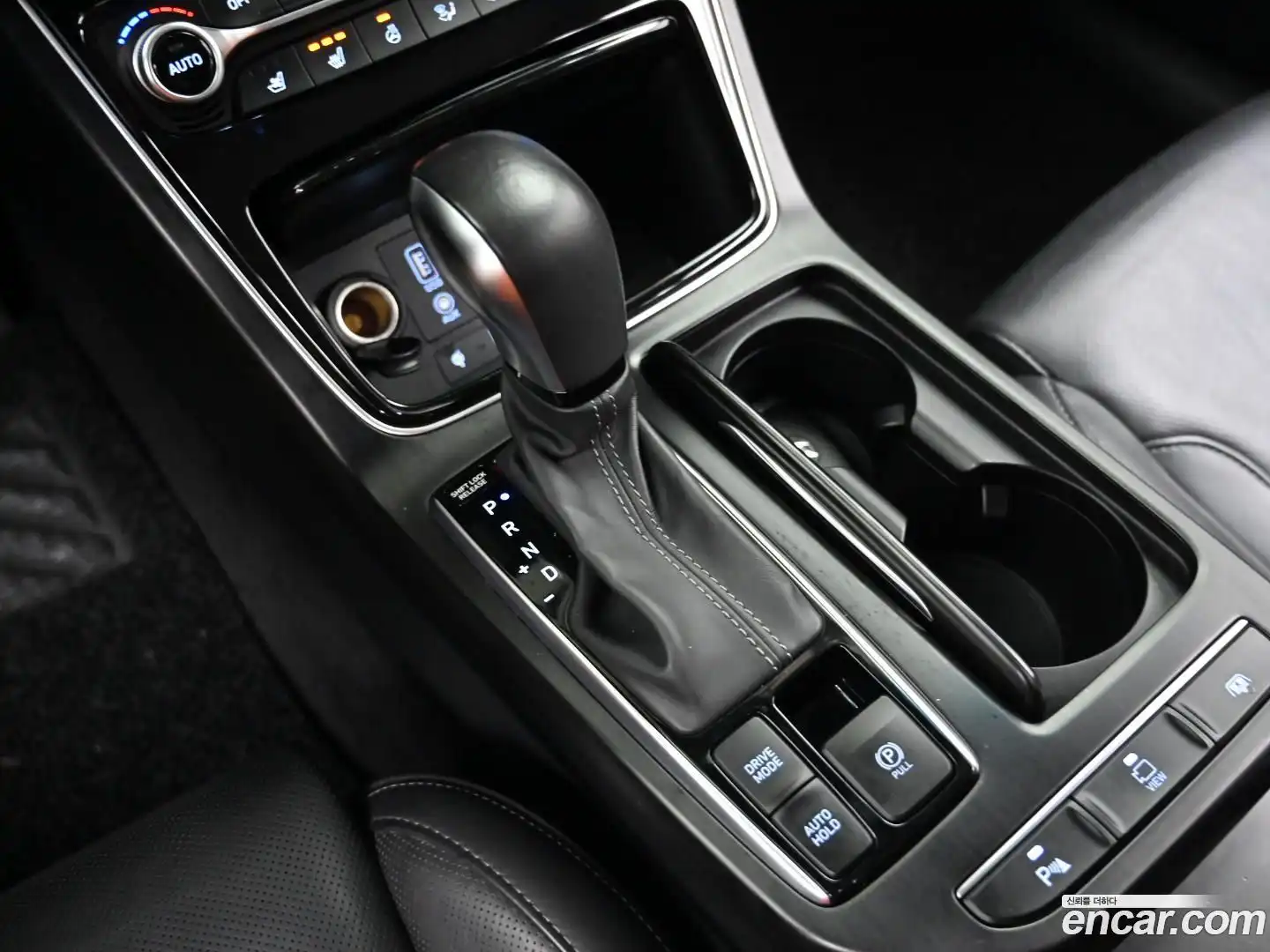 Grandeur Hyundai 2017.9-INNER-009
