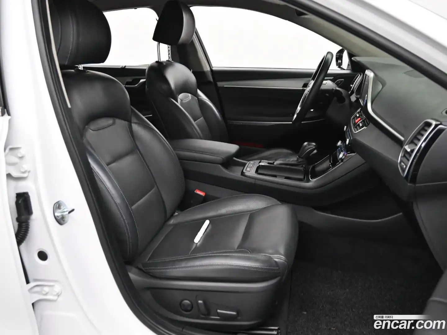 Grandeur Hyundai 2017.9-INNER-010
