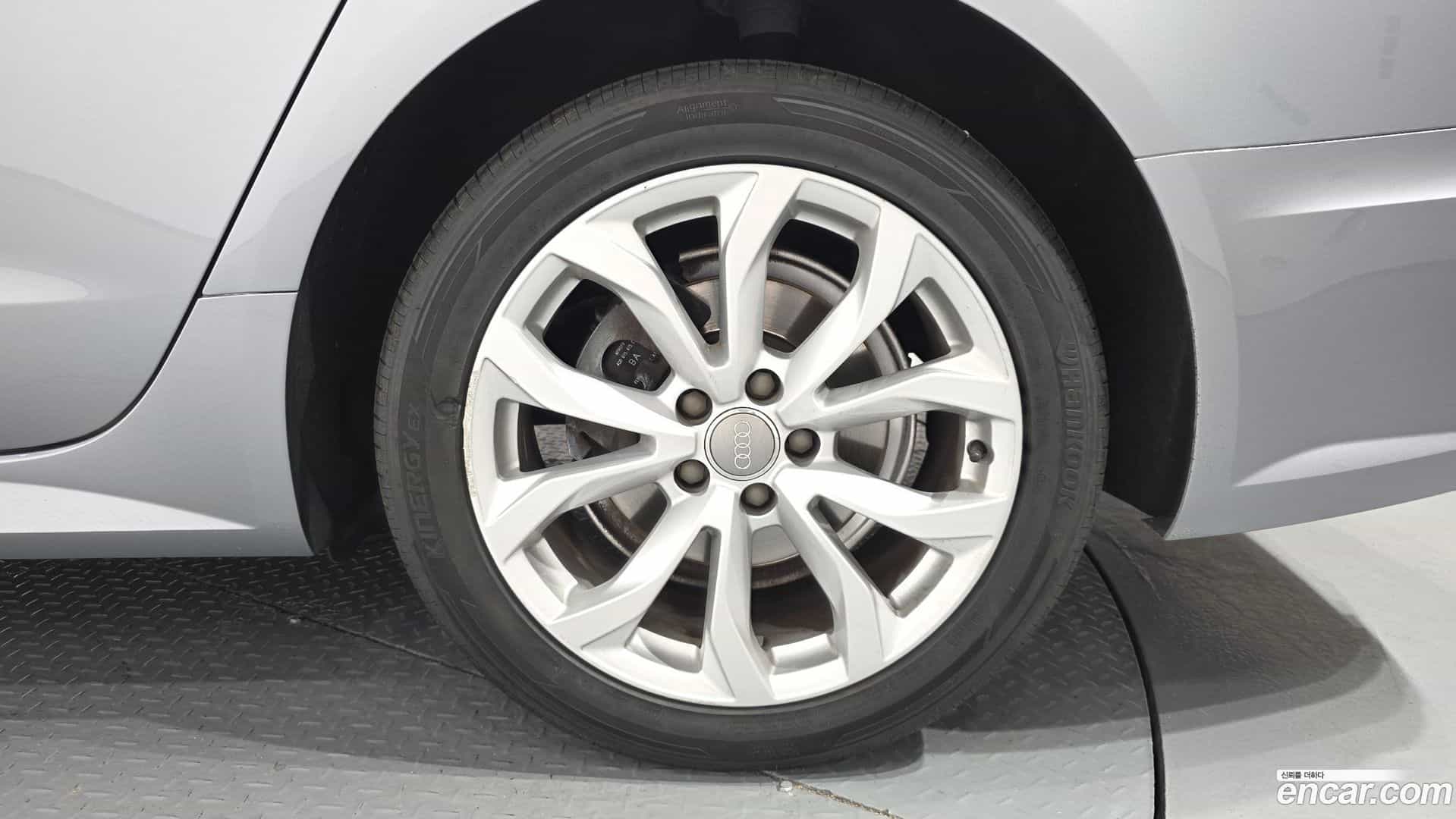A6 Audi 2018.4-OUTER-031