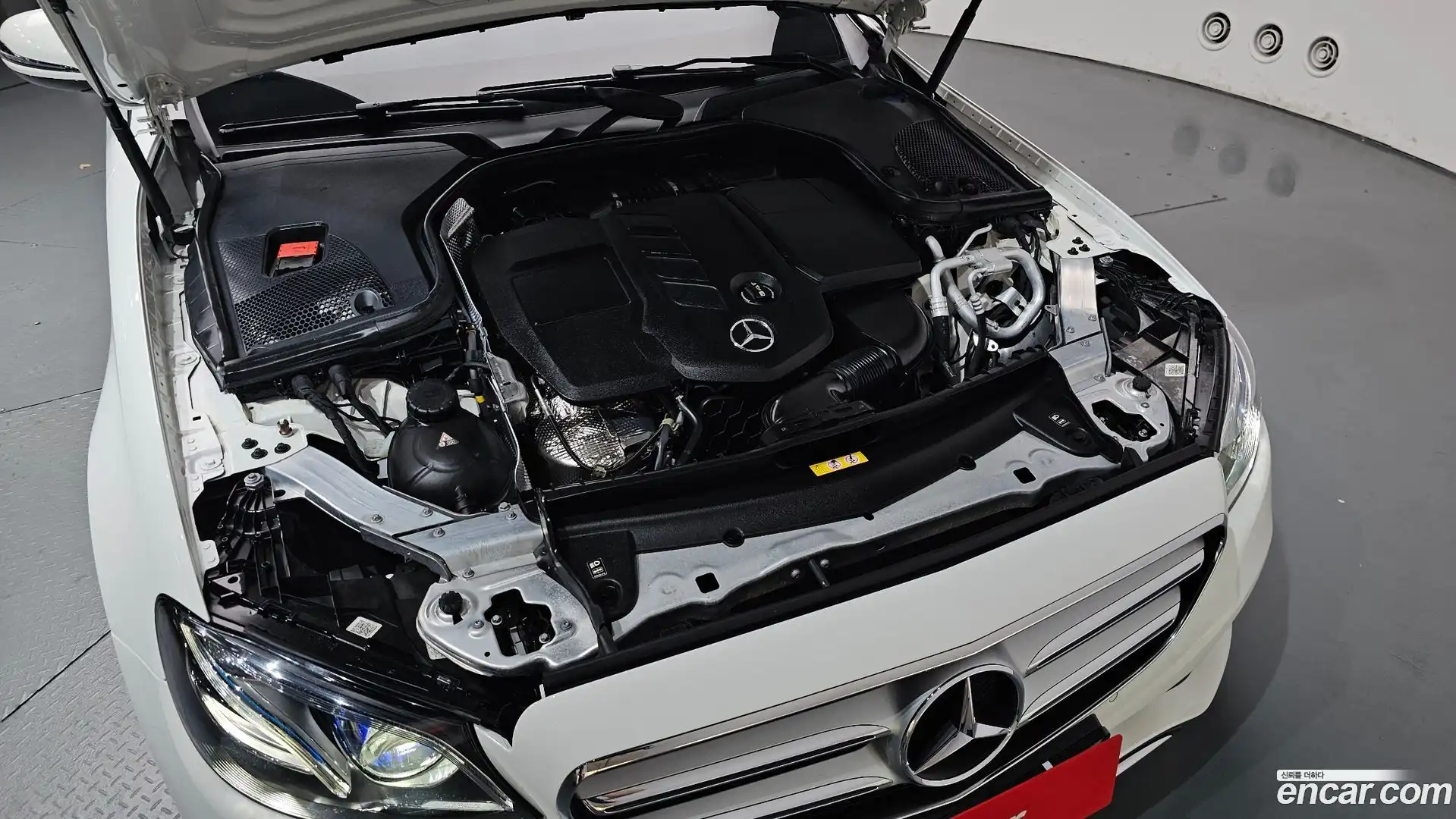 E-Class Mercedes-Benz 2017.3-OUTER-006