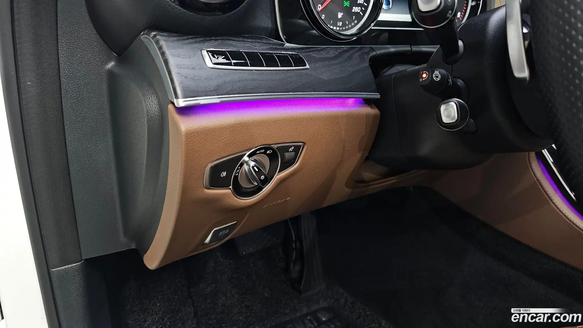E-Class Mercedes-Benz 2017.3-OPTION-041