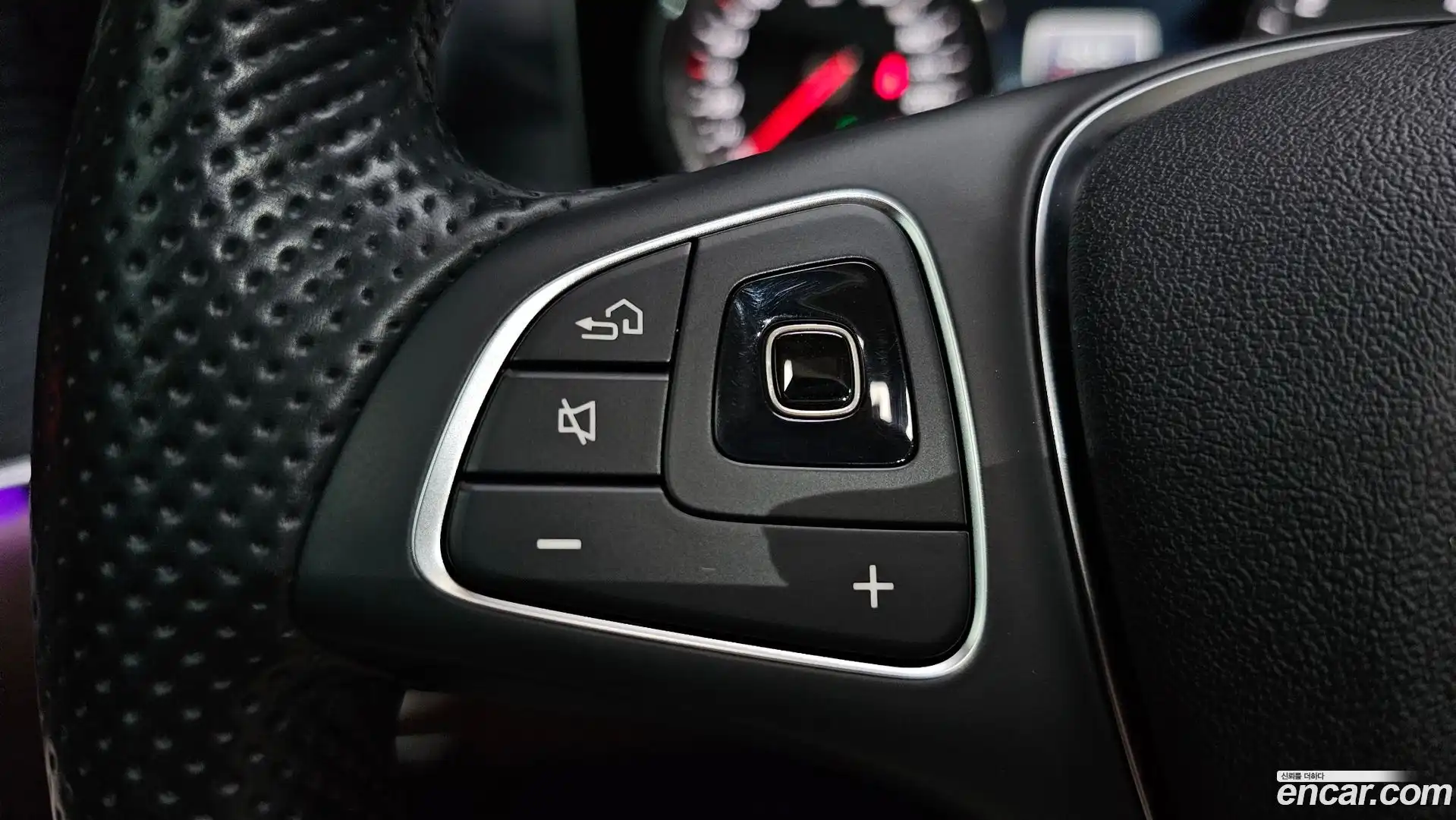 E-Class Mercedes-Benz 2017.3-OPTION-042