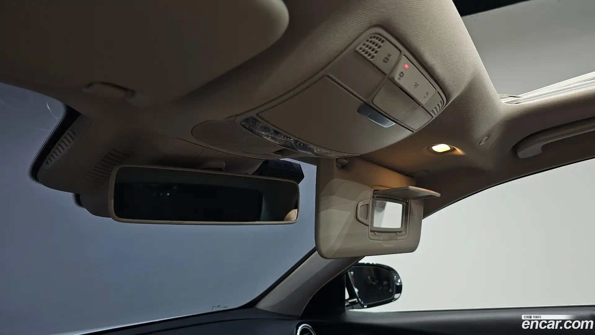 E-Class Mercedes-Benz 2017.3-OPTION-045
