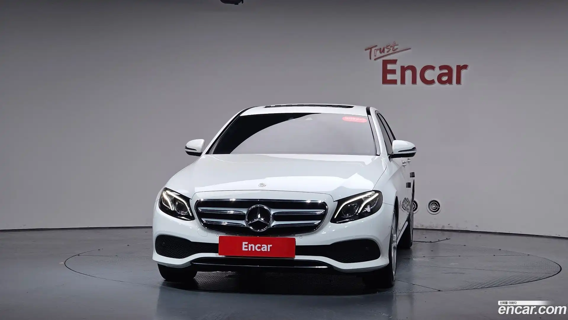 E-Class Mercedes-Benz 2017.3-OPTION-050