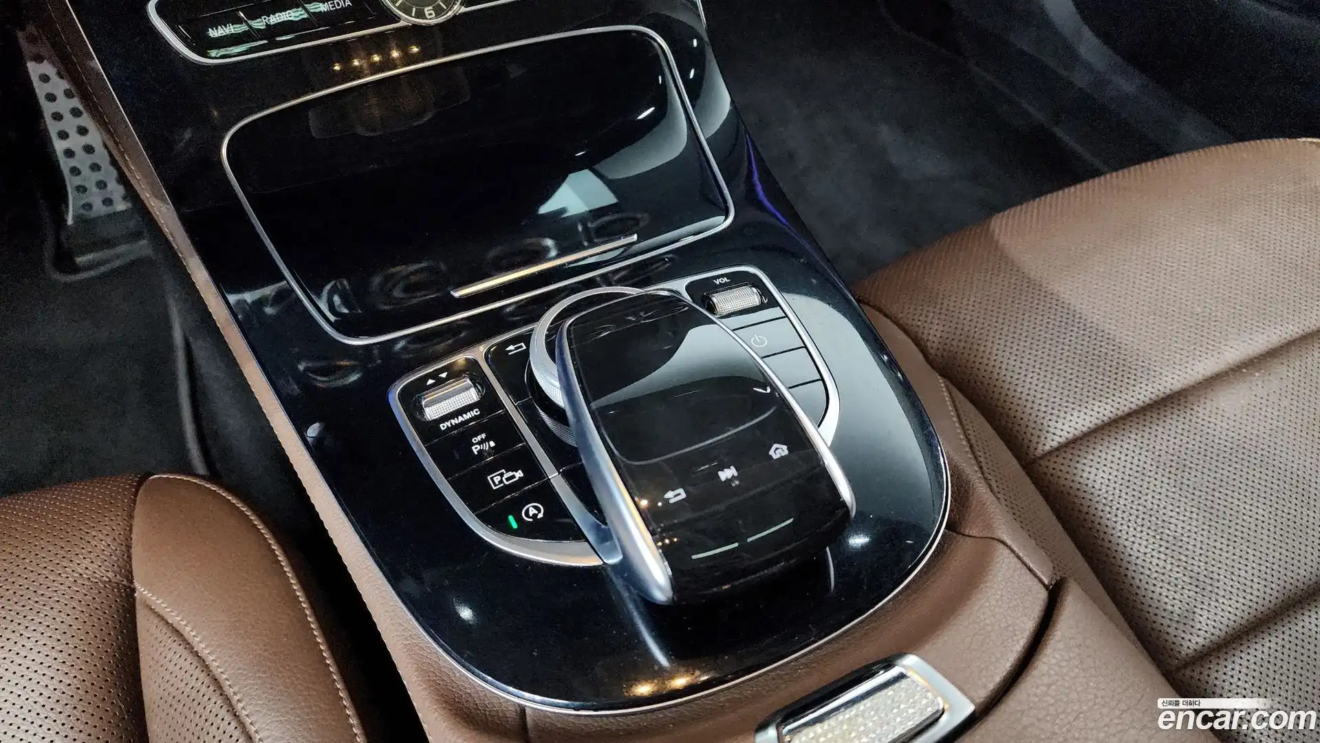 E-Class Mercedes-Benz 2018.11-INNER-009