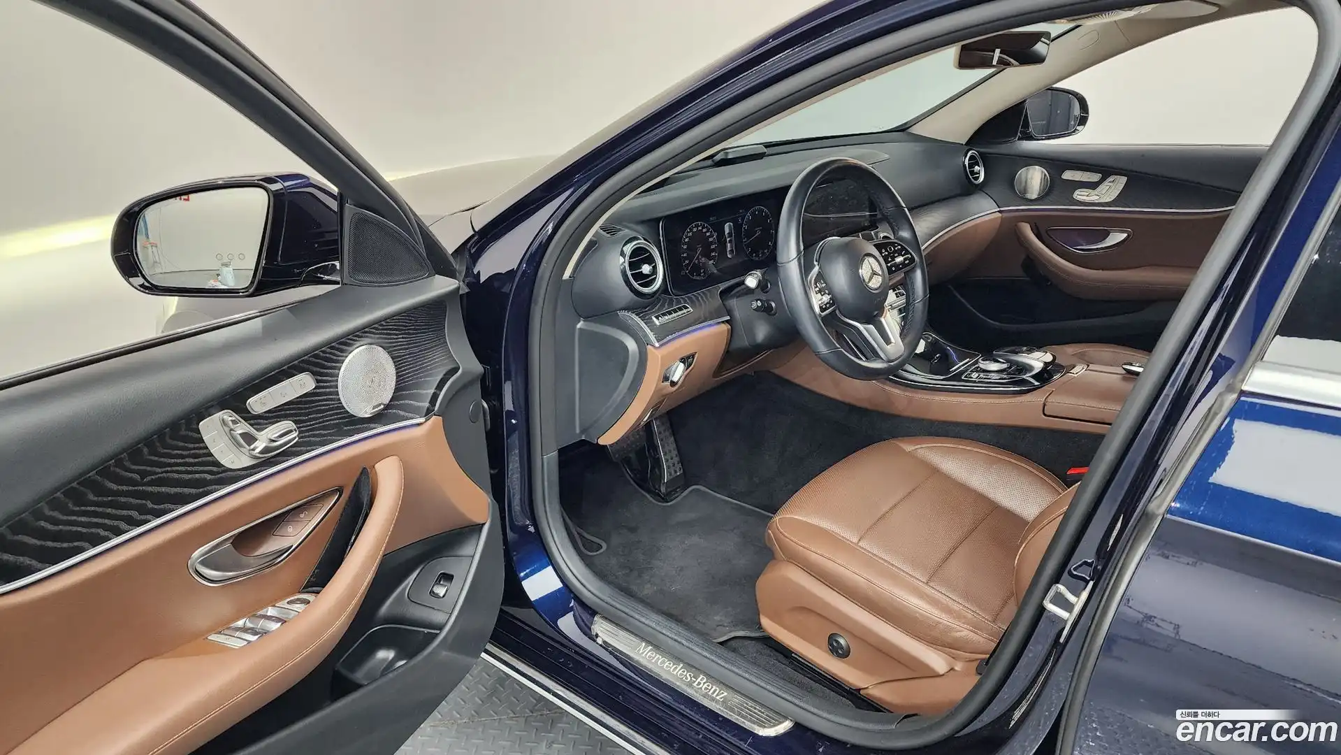 E-Class Mercedes-Benz 2018.11-INNER-010