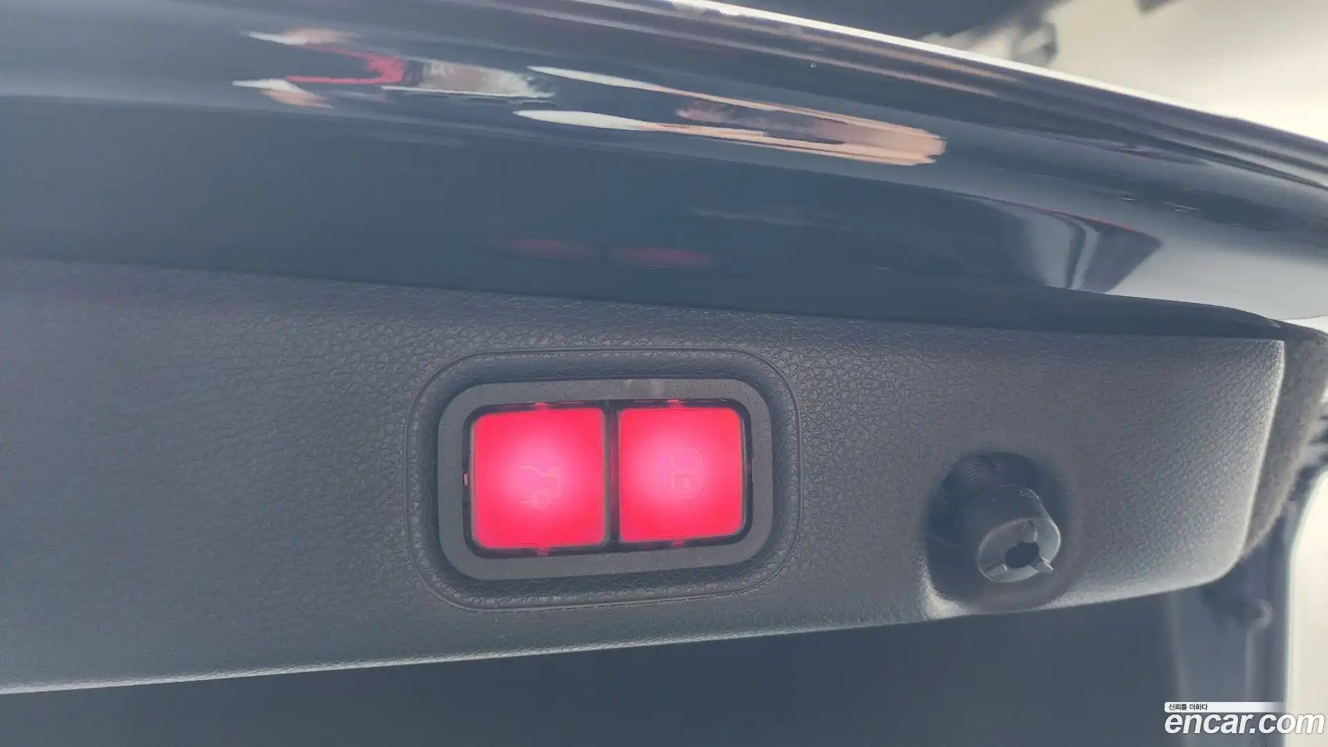 E-Class Mercedes-Benz 2018.11-OPTION-024
