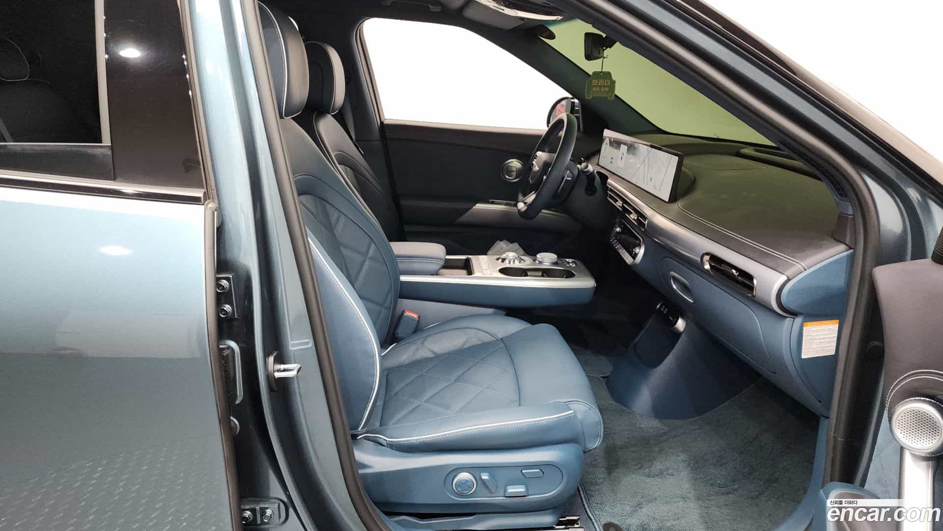 GV60 Genesis 2025.10-INNER-036