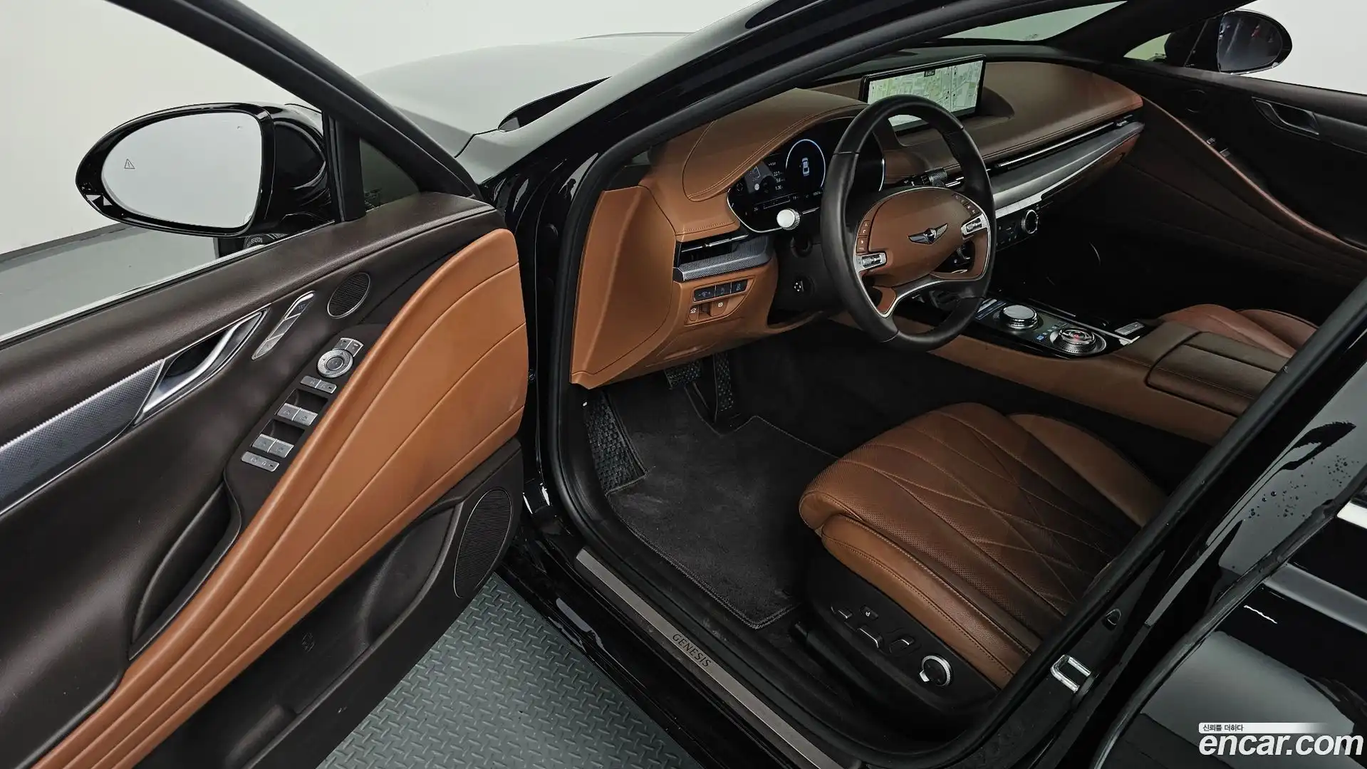 G80 Genesis 2023.2-INNER-010