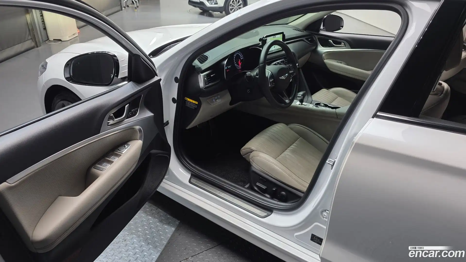 G70 Genesis 2019.10-INNER-010