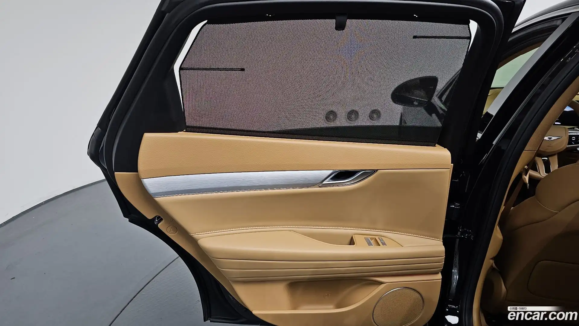 G80 Genesis 2024.3-INNER-035