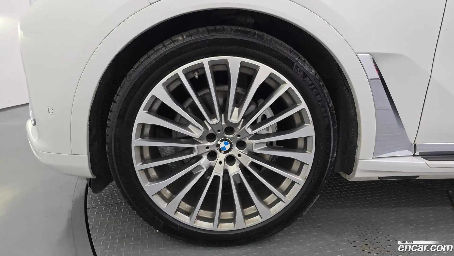 X7 BMW 2020.4-OUTER-005