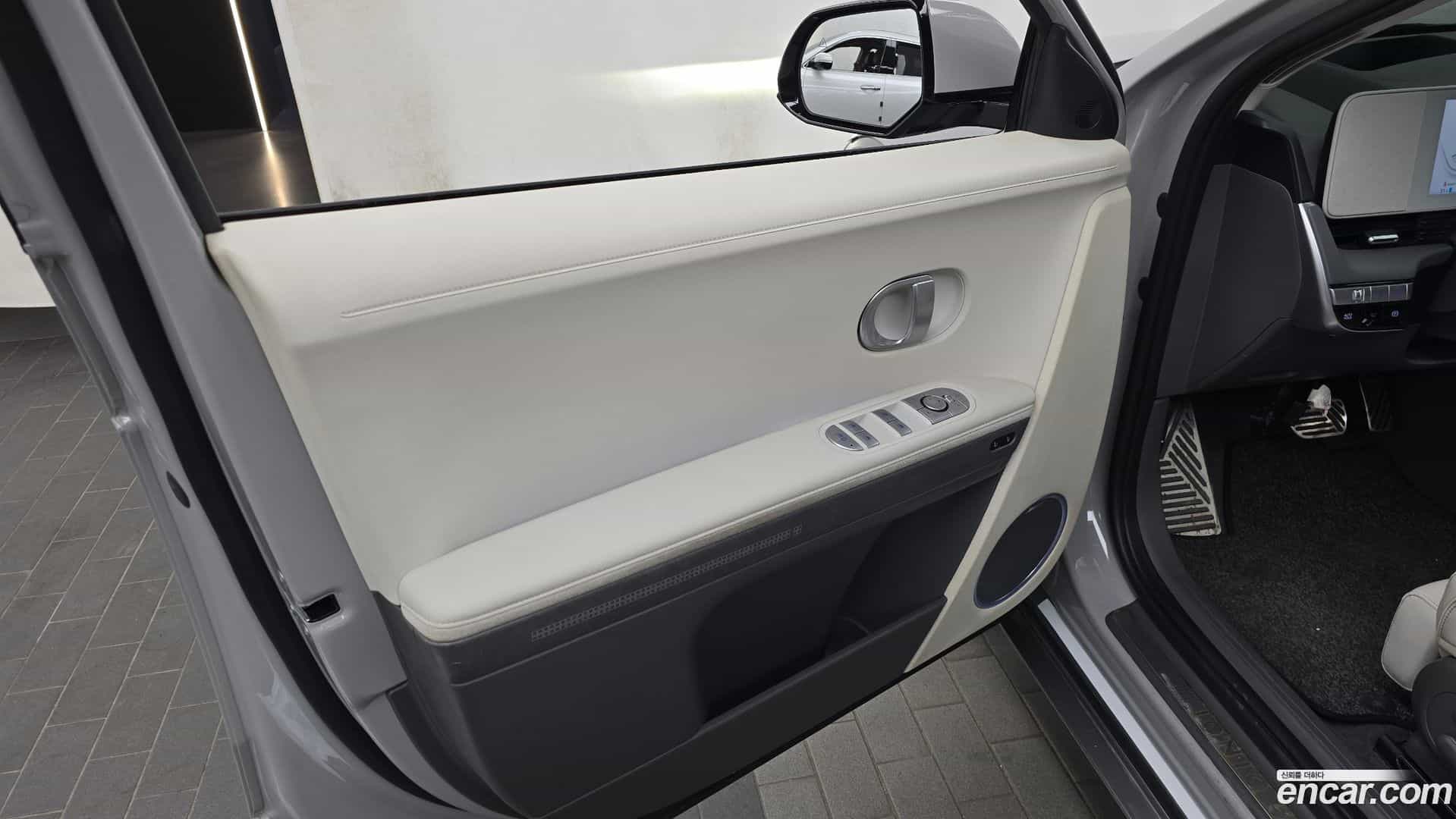 Ioniq5 Hyundai 2022.4-INNER-034