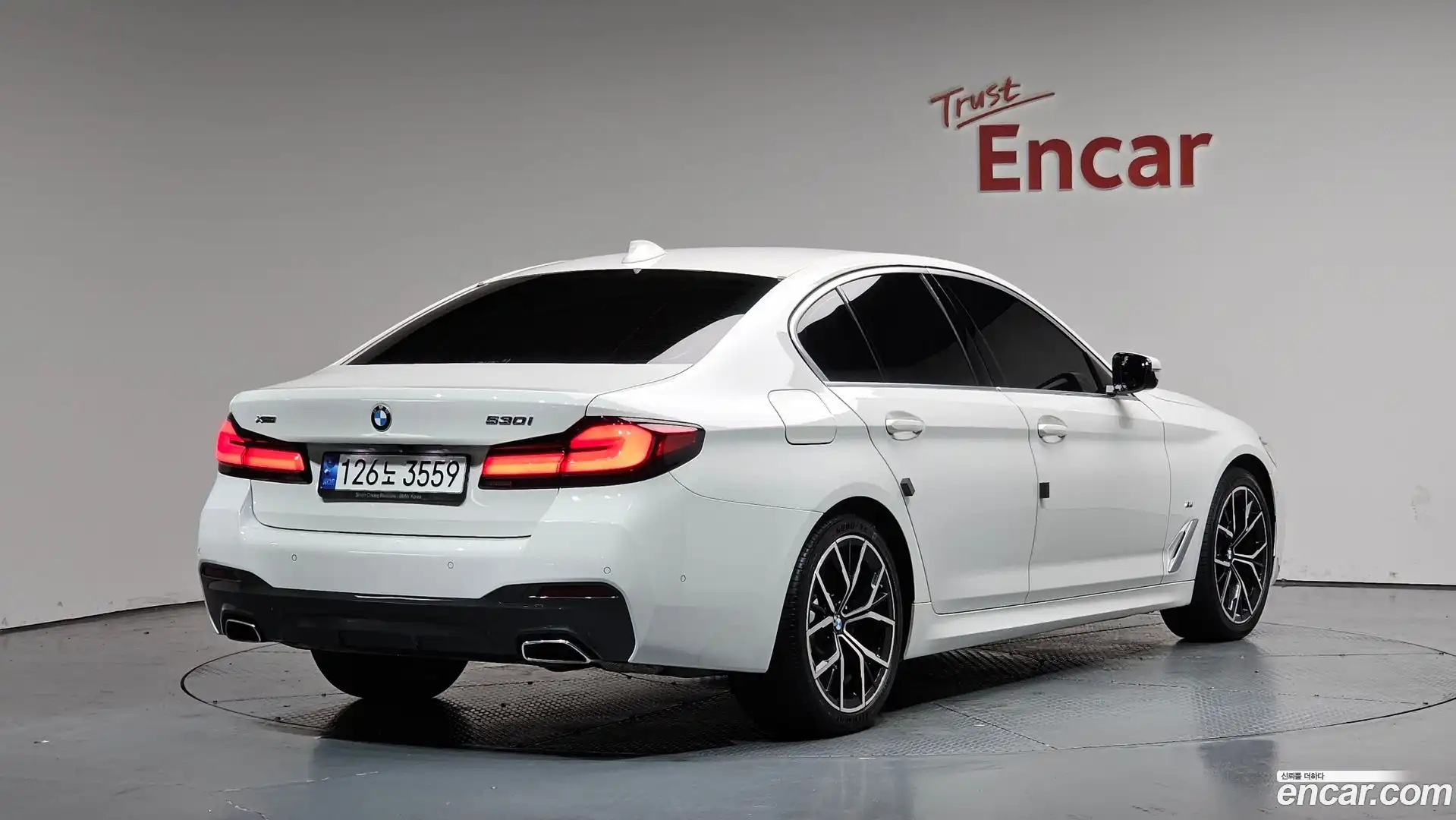 5-Series BMW 2023.4-OUTER-002
