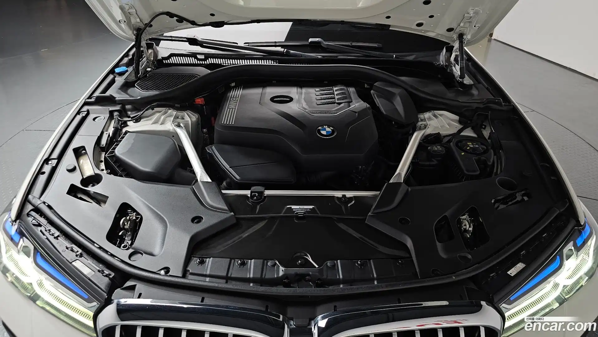5-Series BMW 2023.4-OUTER-006
