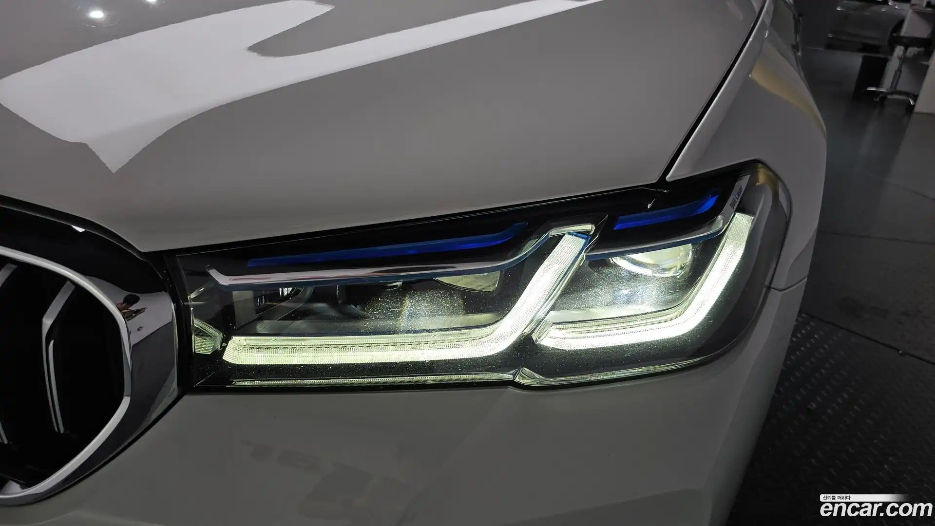 5-Series BMW 2023.4-OUTER-032