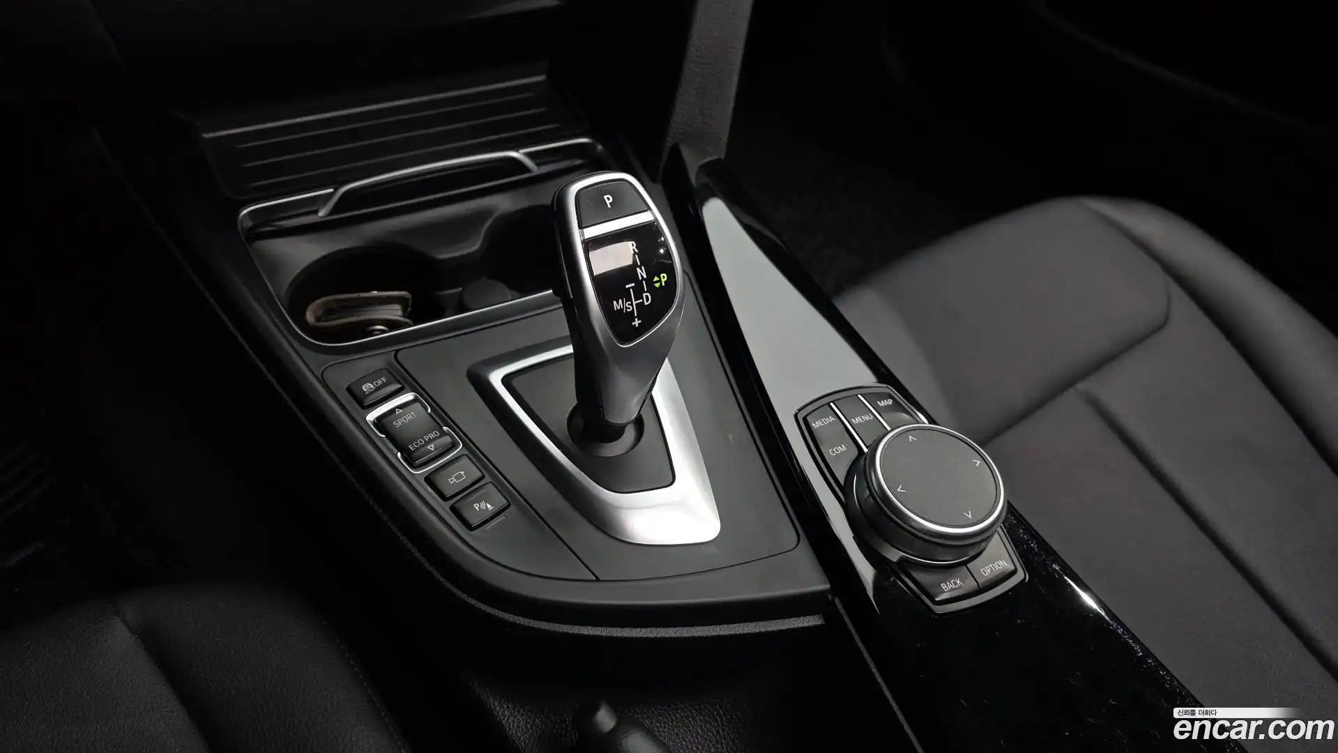 4-Series BMW 2019.9-INNER-009