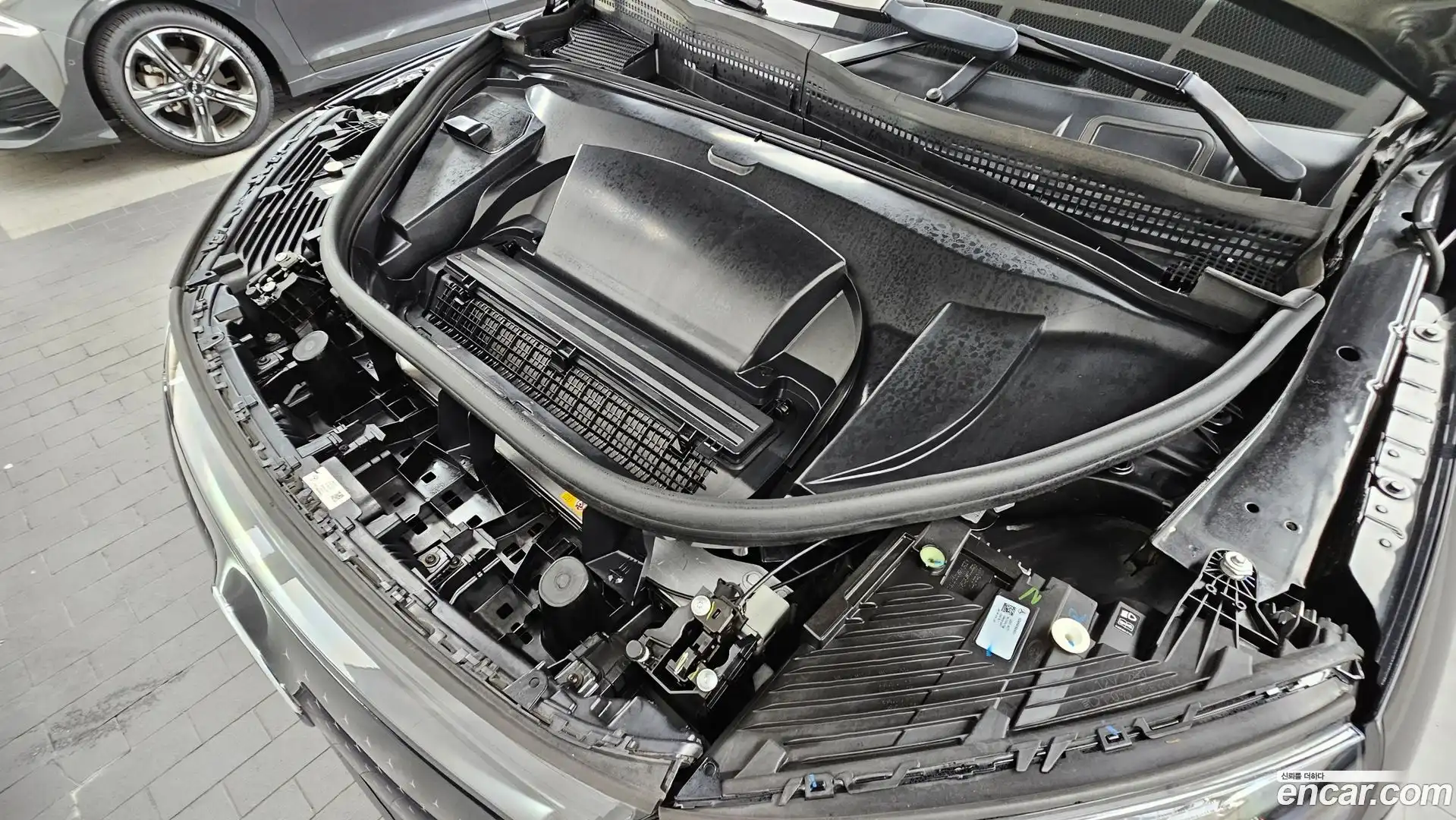 EQE Mercedes-Benz 2023.11-OUTER-006