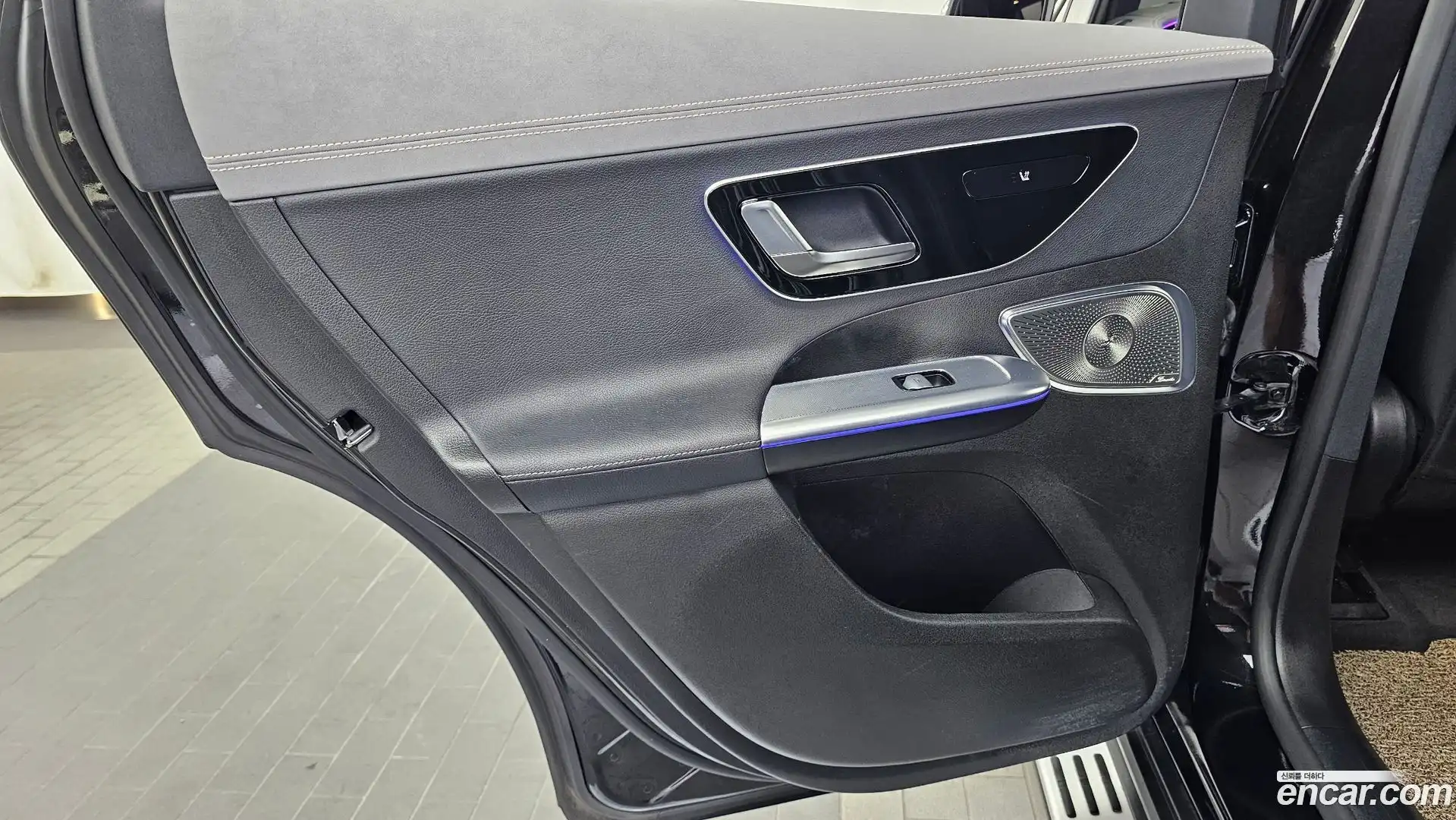 EQE Mercedes-Benz 2023.11-INNER-035