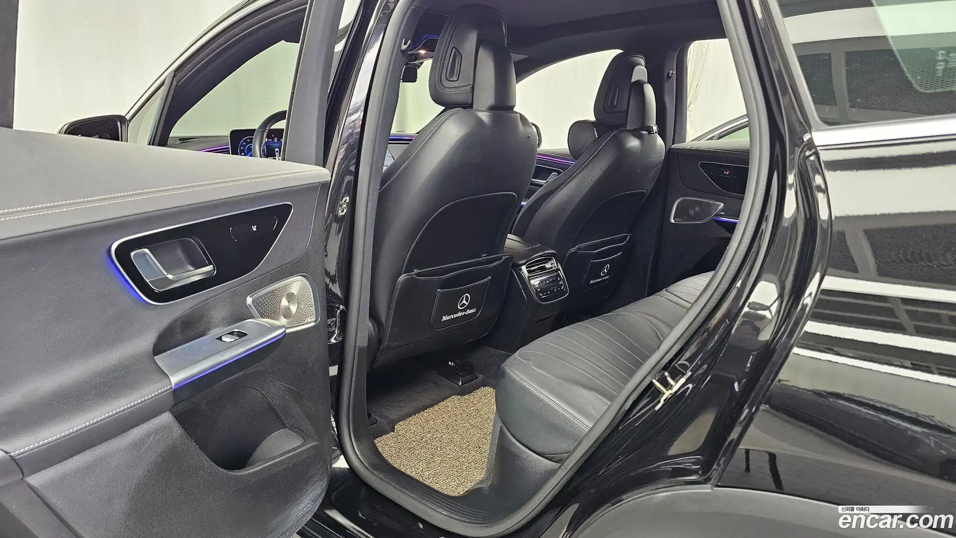 EQE Mercedes-Benz 2023.11-INNER-036