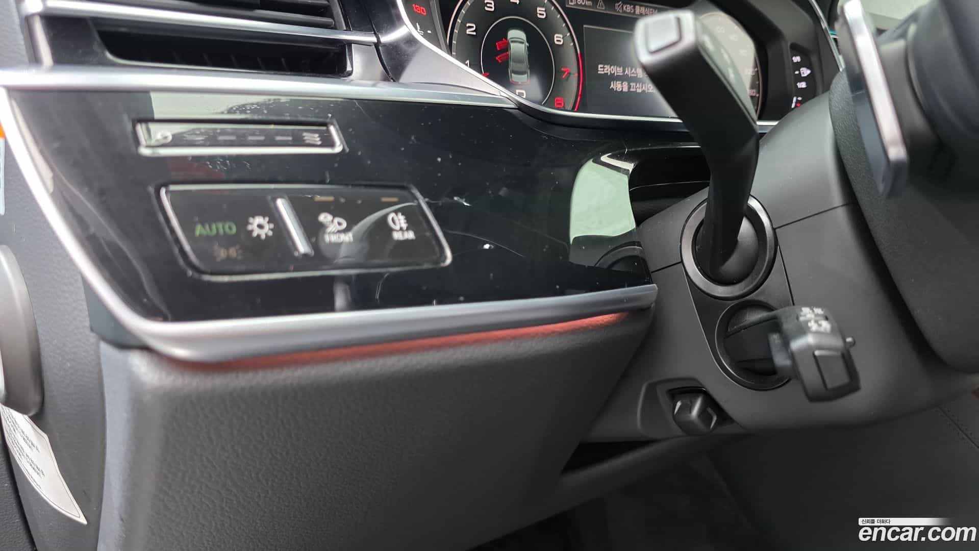 A8 Audi 2021.11-OPTION-024