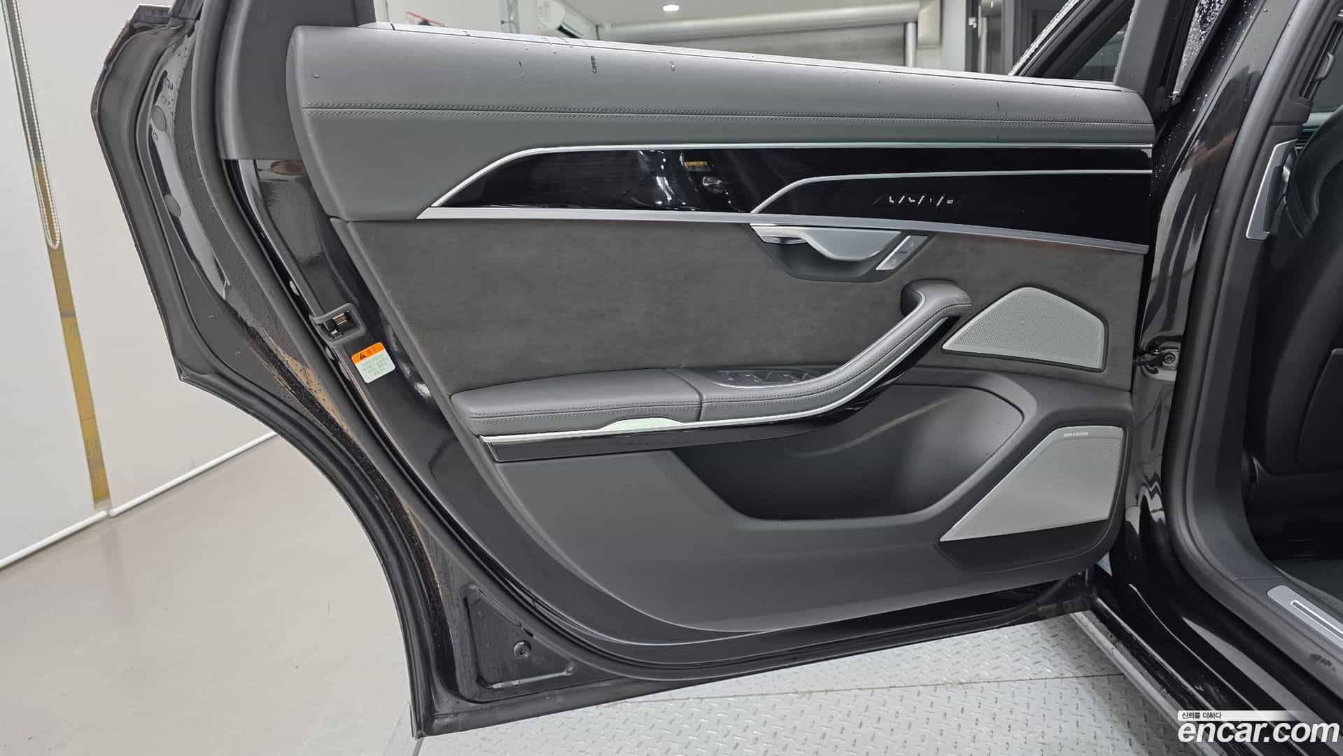 A8 Audi 2021.11-INNER-035