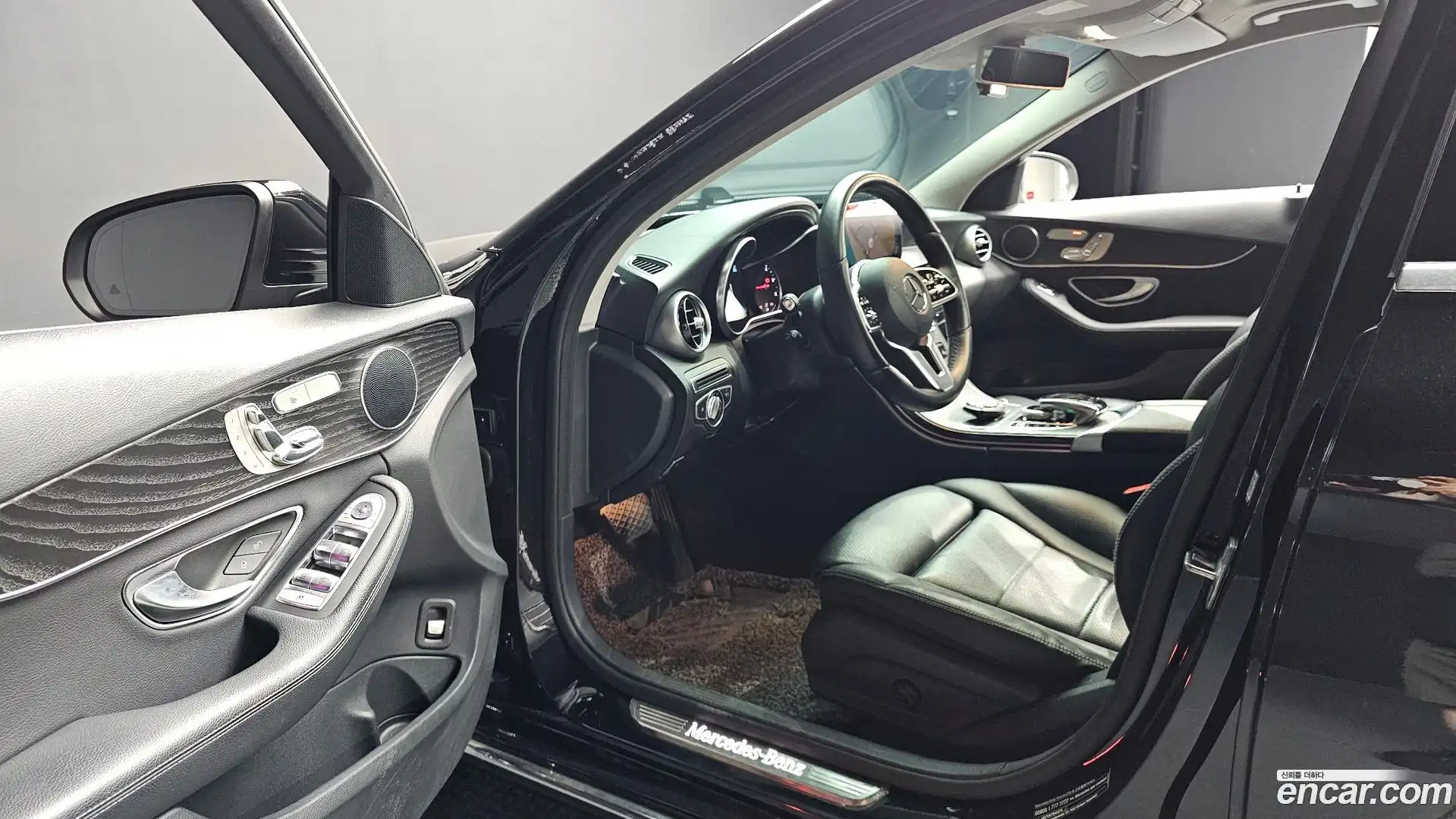 C-Class Mercedes-Benz 2018.11-INNER-010