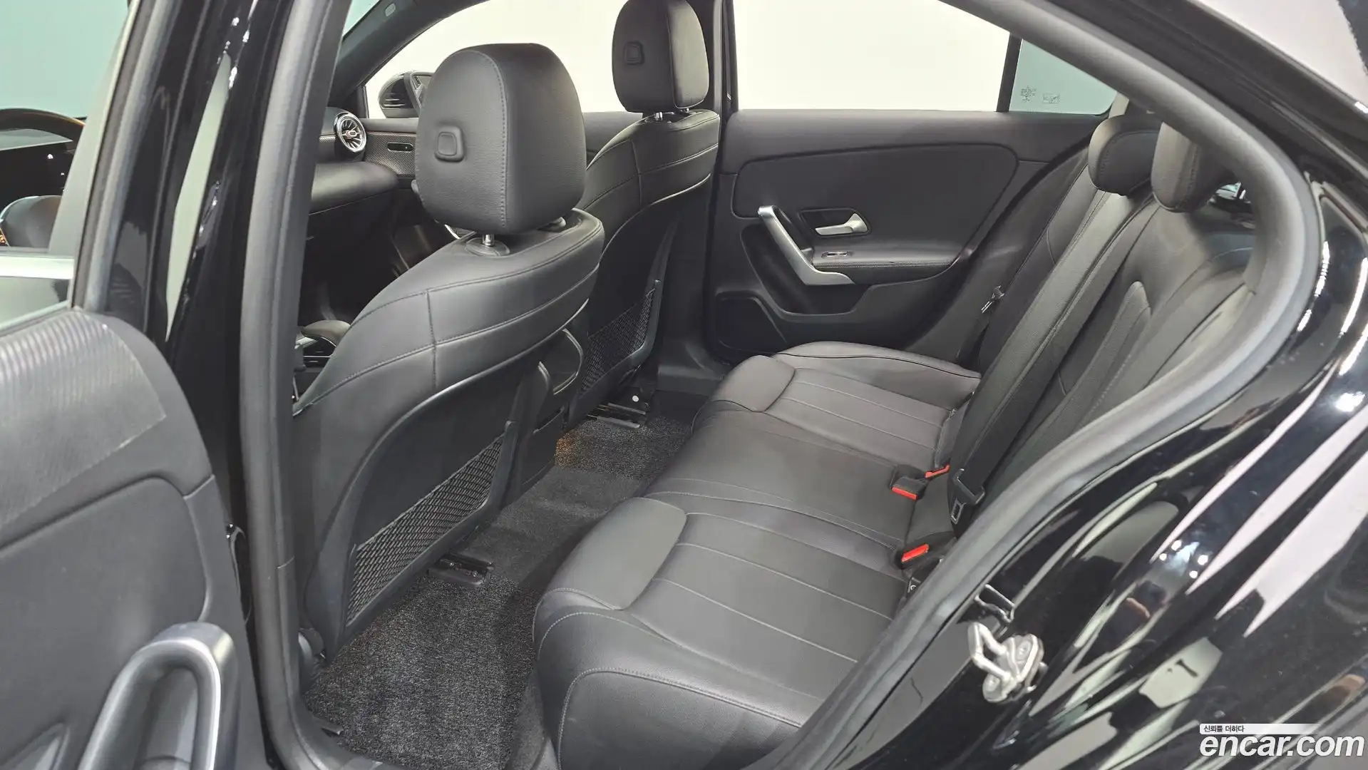 A-Class Mercedes-Benz 2020.2-OPTION-015
