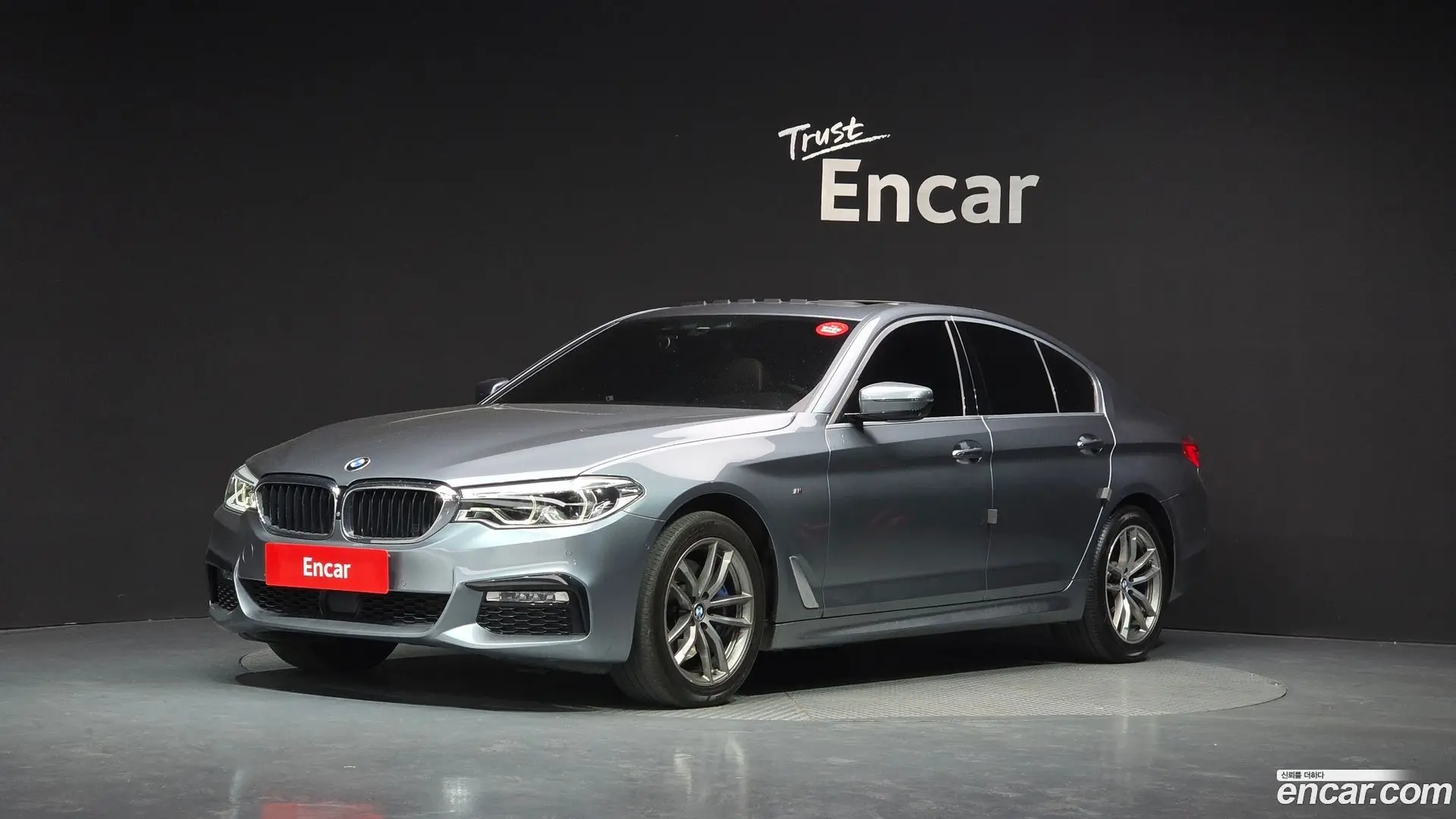 Main__Slider__Photo:5-Series BMW 2017.10-0