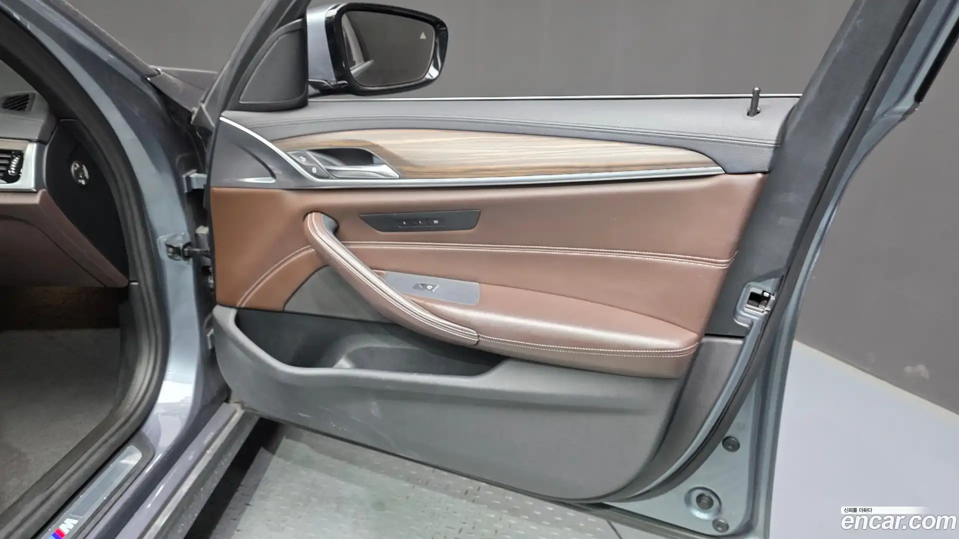 5-Series BMW 2017.10-INNER-034