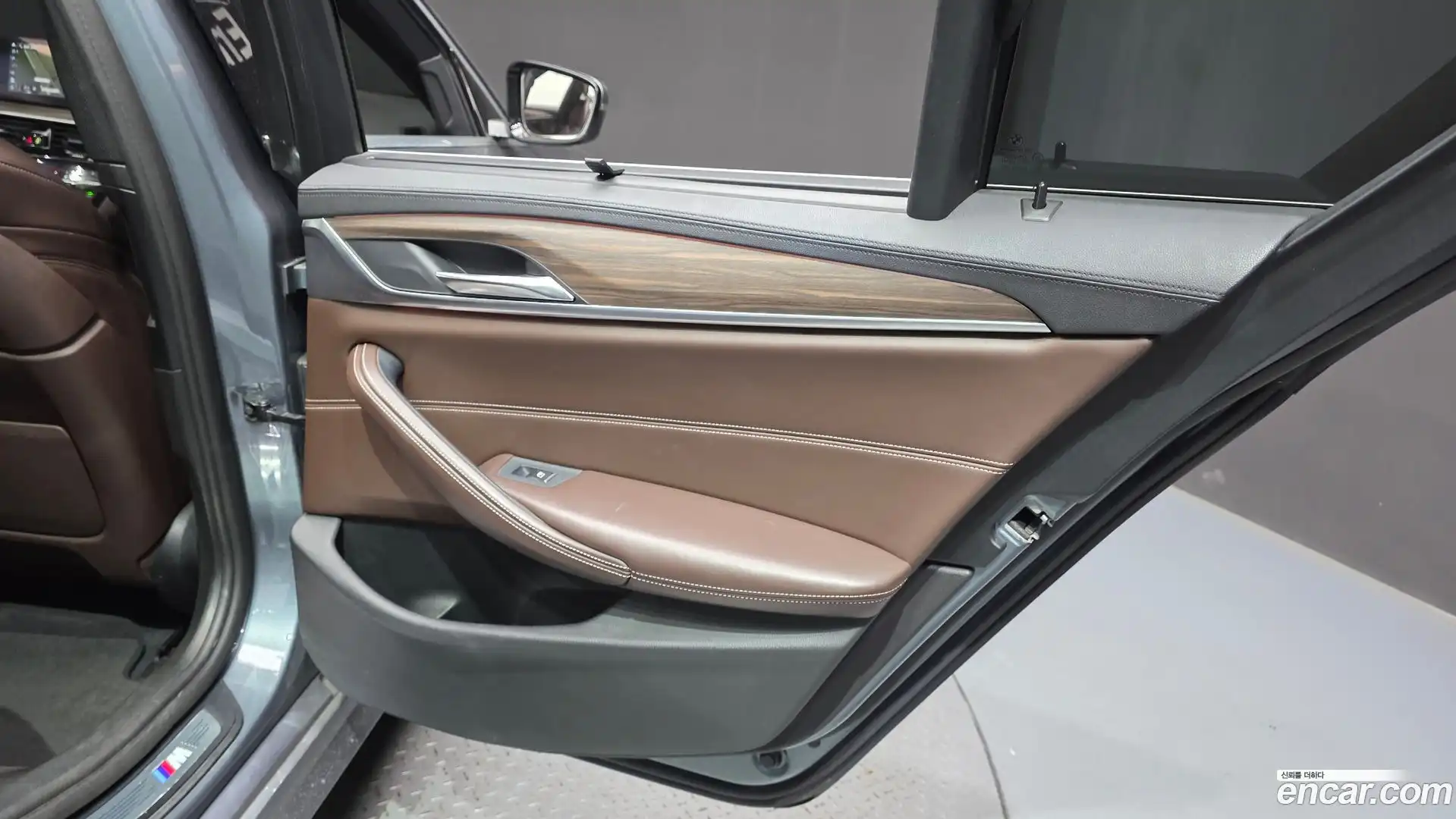 5-Series BMW 2017.10-INNER-035