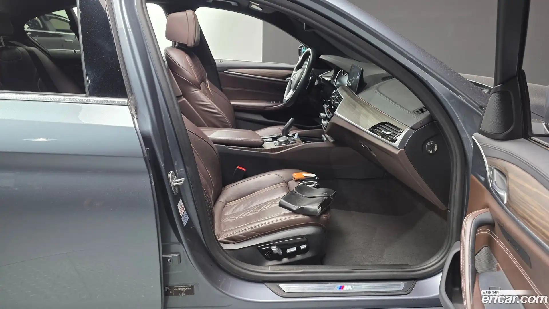 5-Series BMW 2017.10-INNER-036