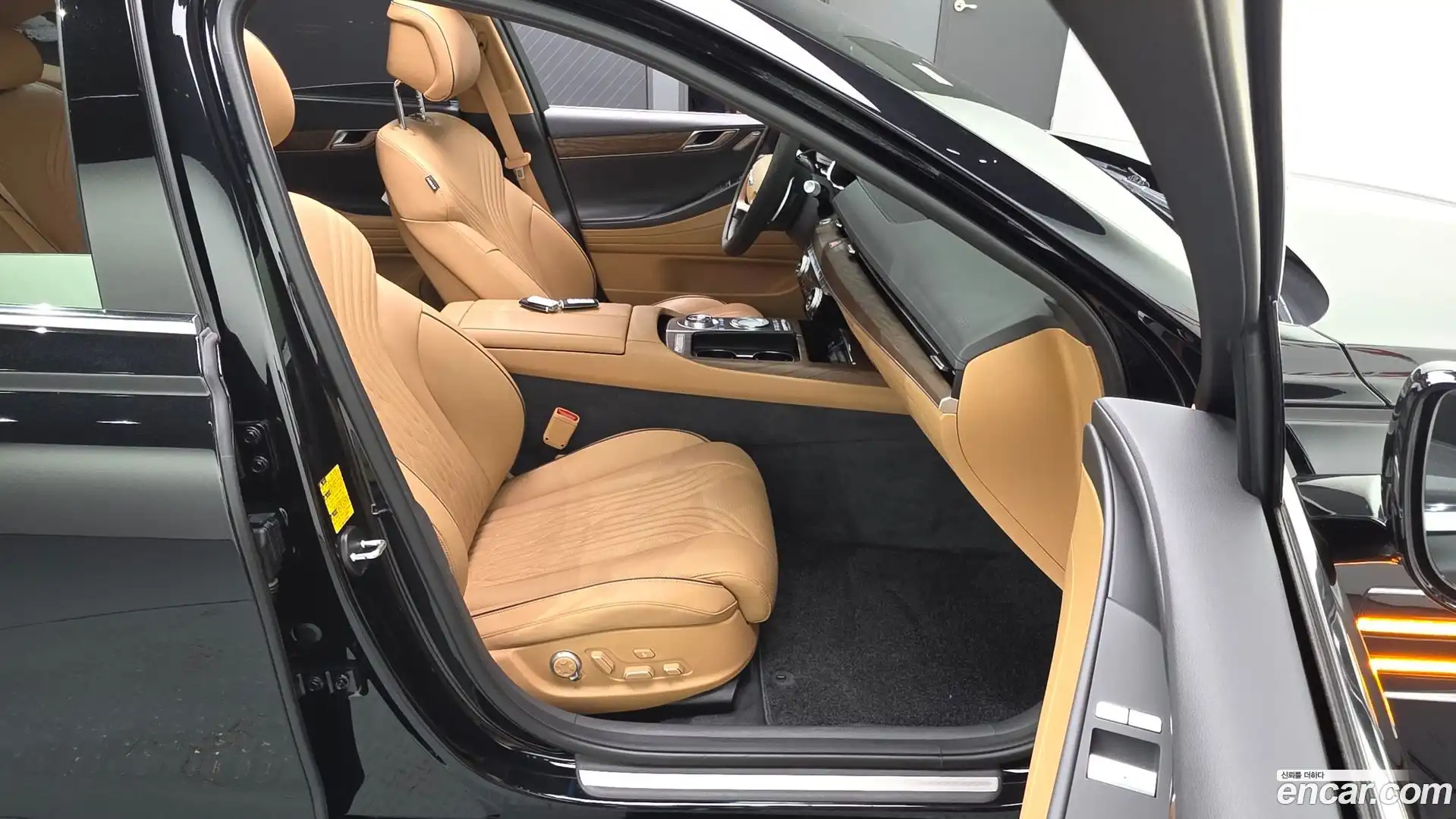 G80 Genesis 2022.1-INNER-036