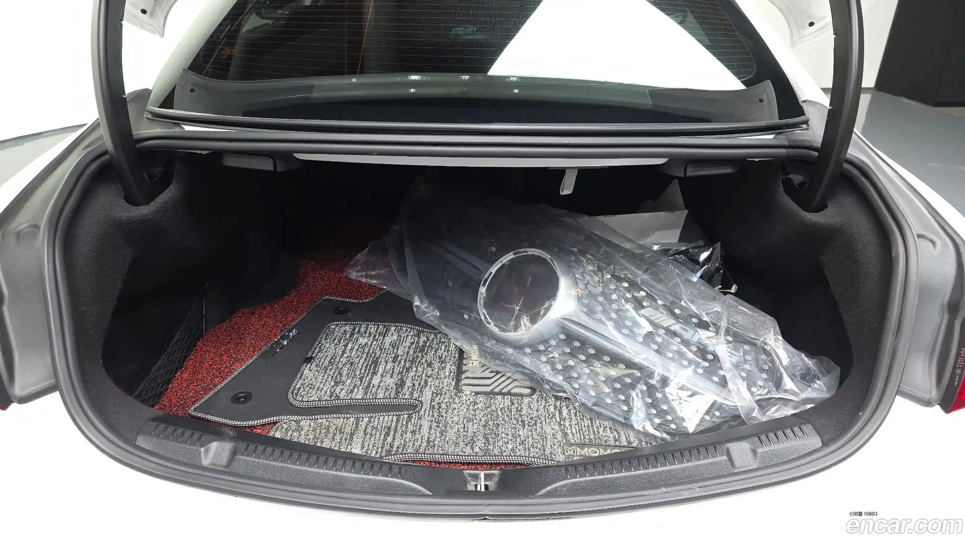 E-Class Mercedes-Benz 2020.5-OPTION-024