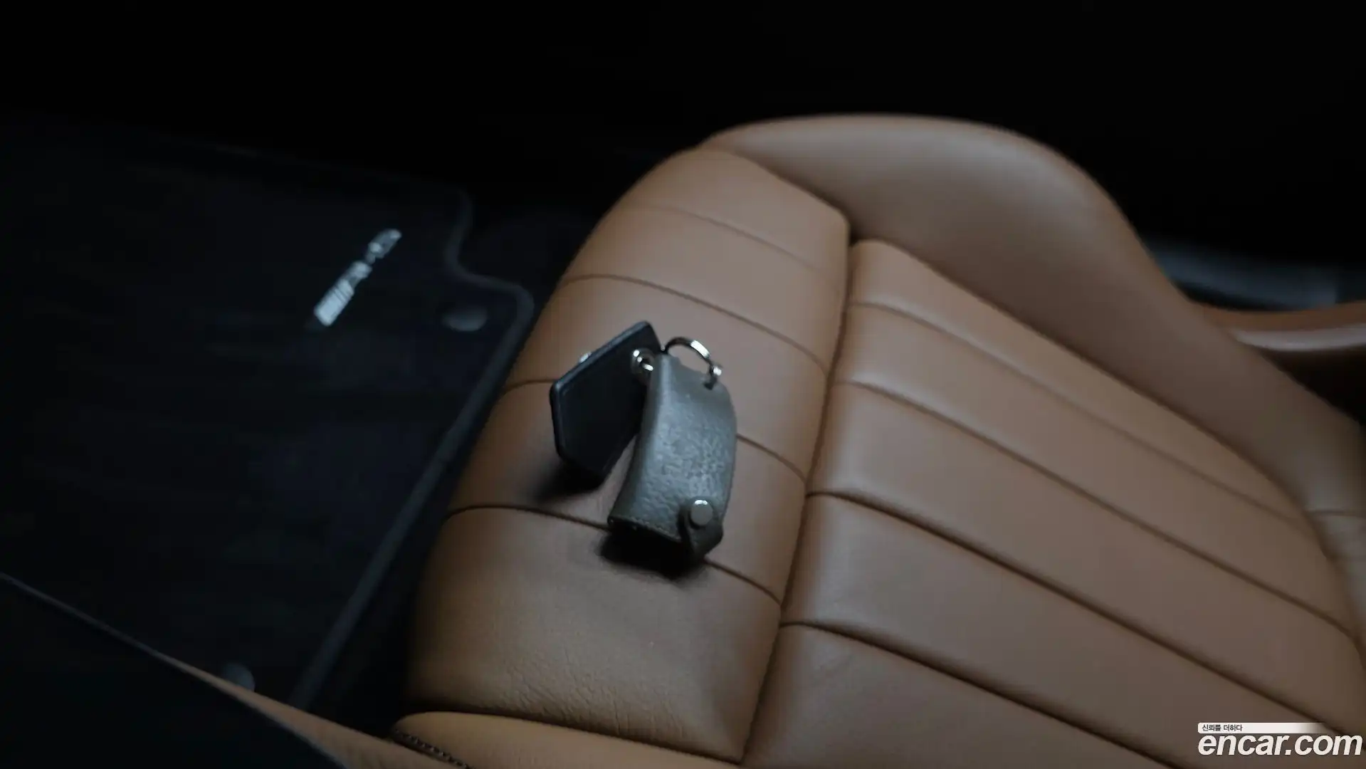 E-Class Mercedes-Benz 2020.5-OPTION-040