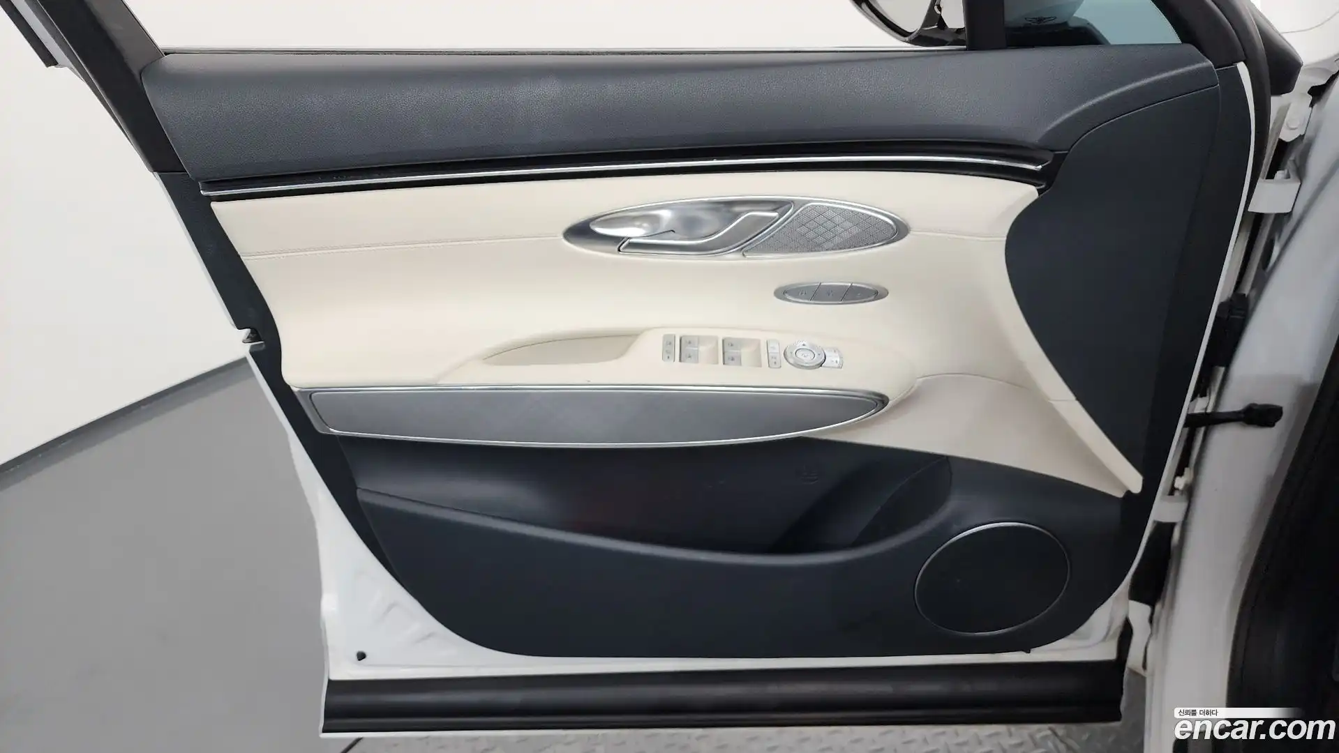 GV70 Genesis 2022.6-INNER-034