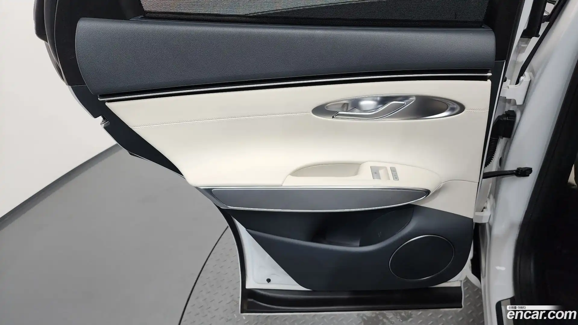 GV70 Genesis 2022.6-INNER-035