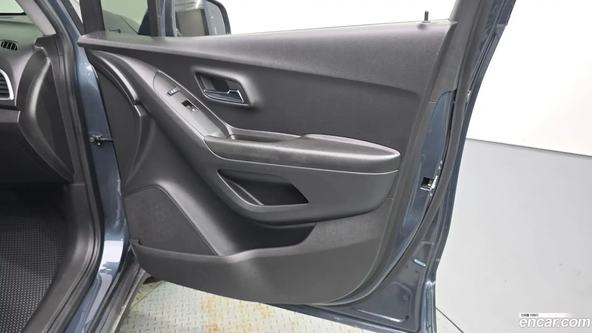 Trax Chevrolet 2022.0-INNER-035