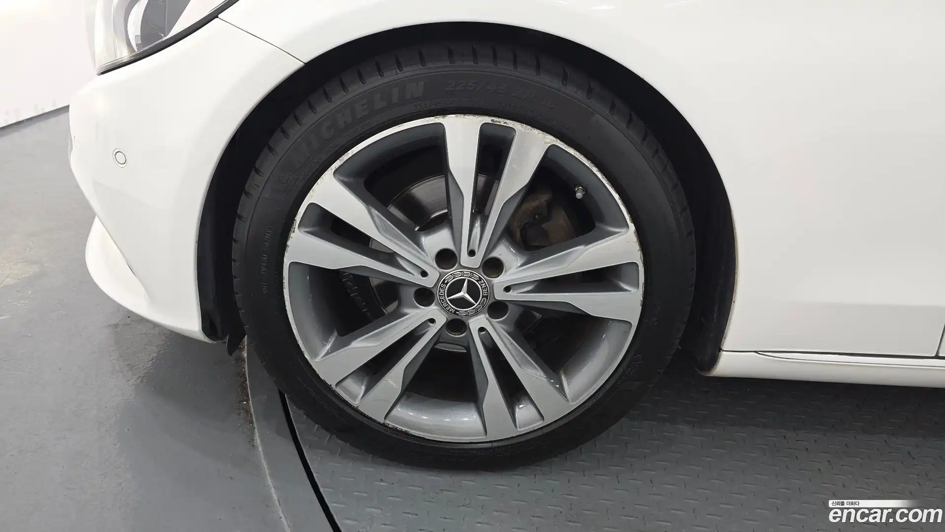 C-Class Mercedes-Benz 2017.6-OUTER-005