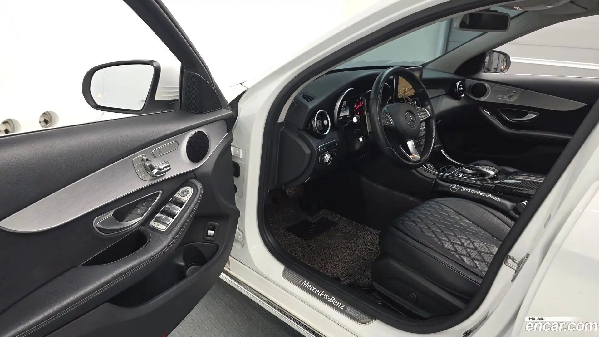 C-Class Mercedes-Benz 2017.6-INNER-010